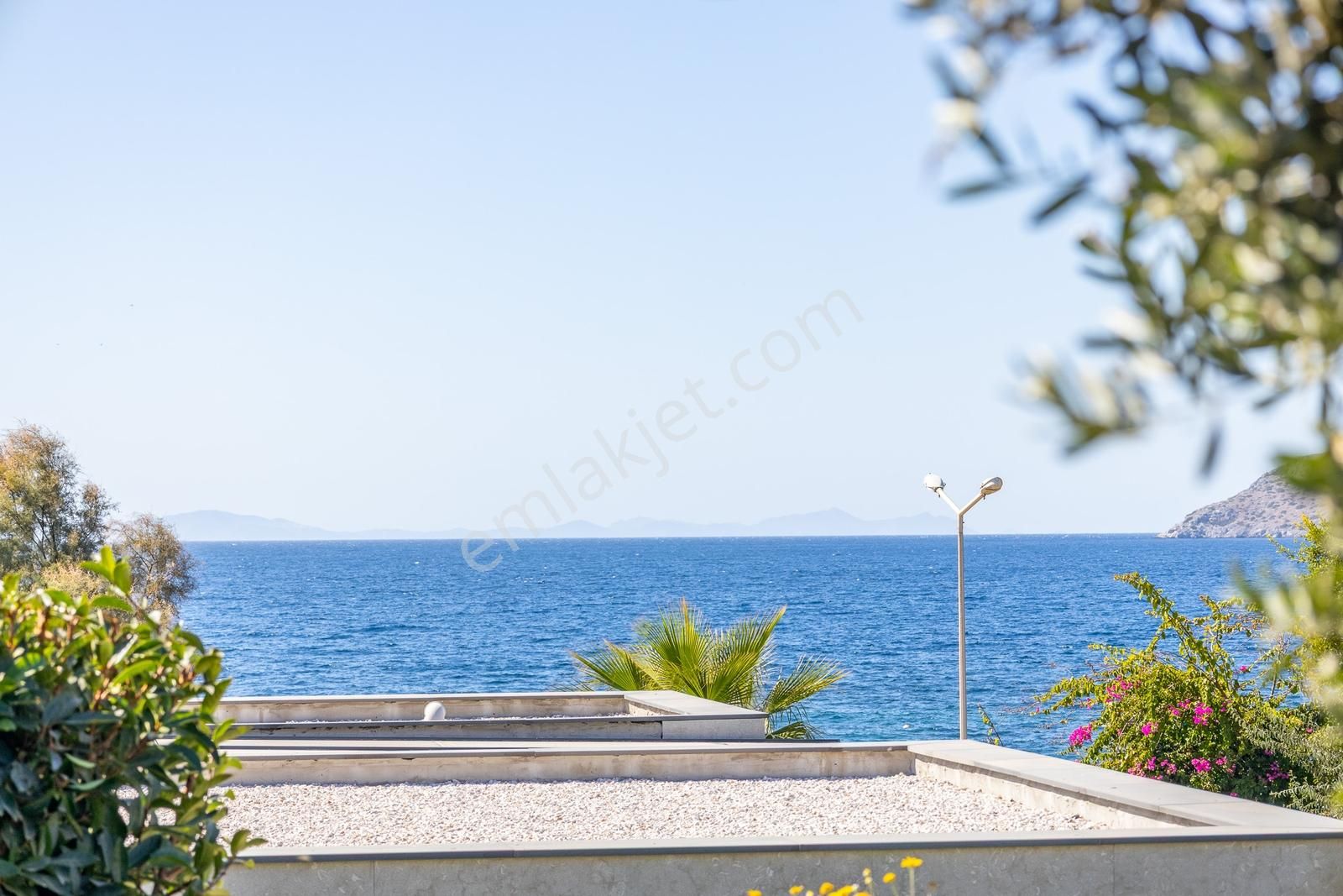 Gümüşlükte Denize 10 Adım Müstakil Havuzlu Satılık Villa - Görsel 9