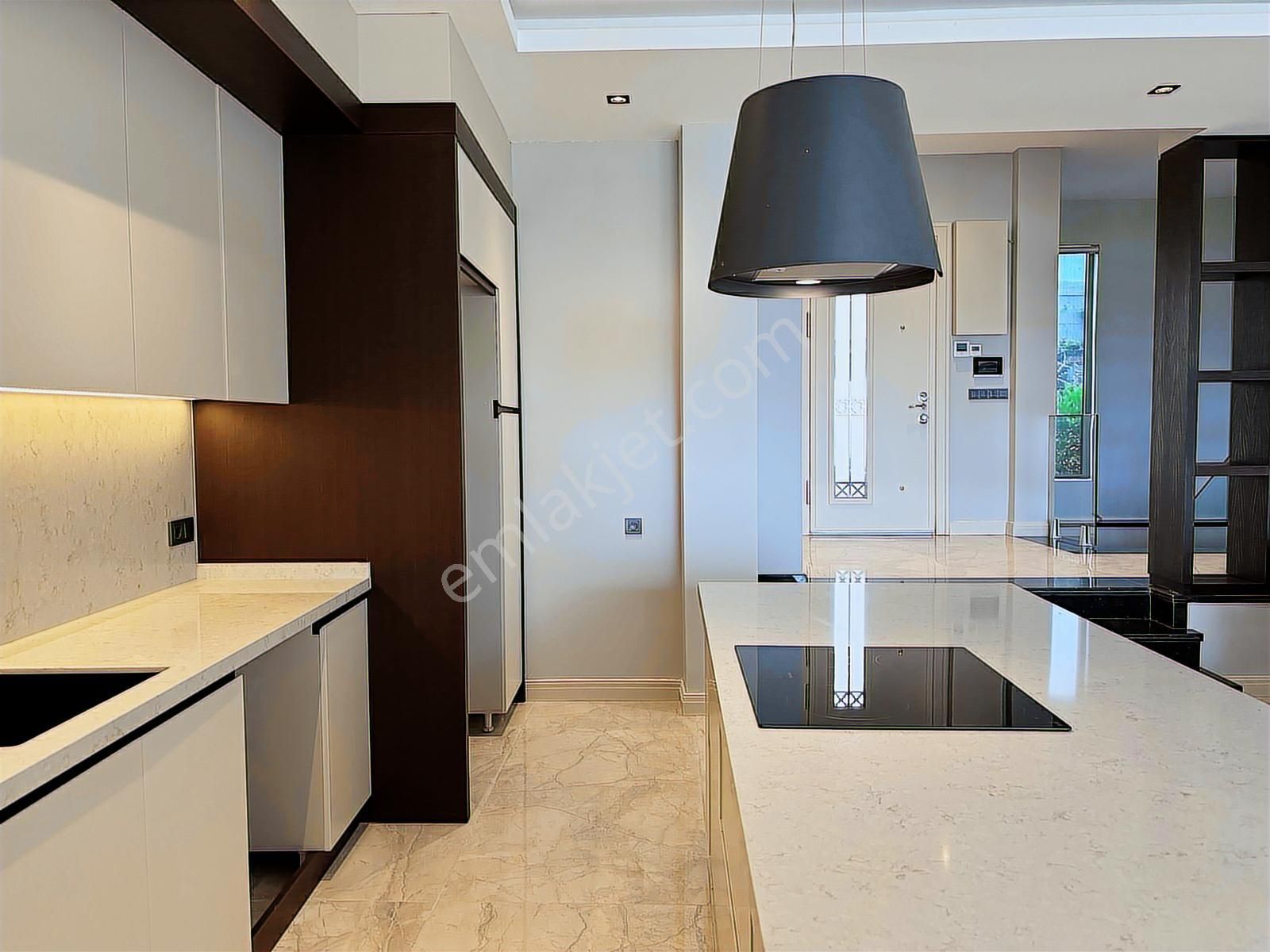 Yalıkavakta Eşyalı Full Deniz Manzaralı Satılık 5+1 Villa - Görsel 21