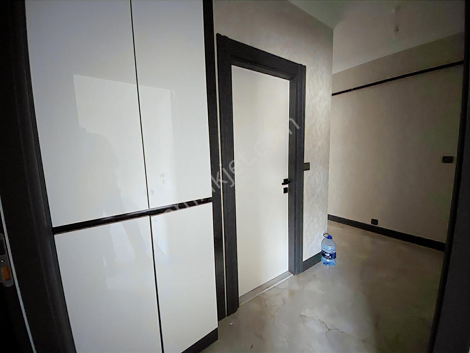 Yenikentte_cadde_üzeri_ebeveyn+giyinme_odalı*kombili*3+1_fırsatı - Görsel 27