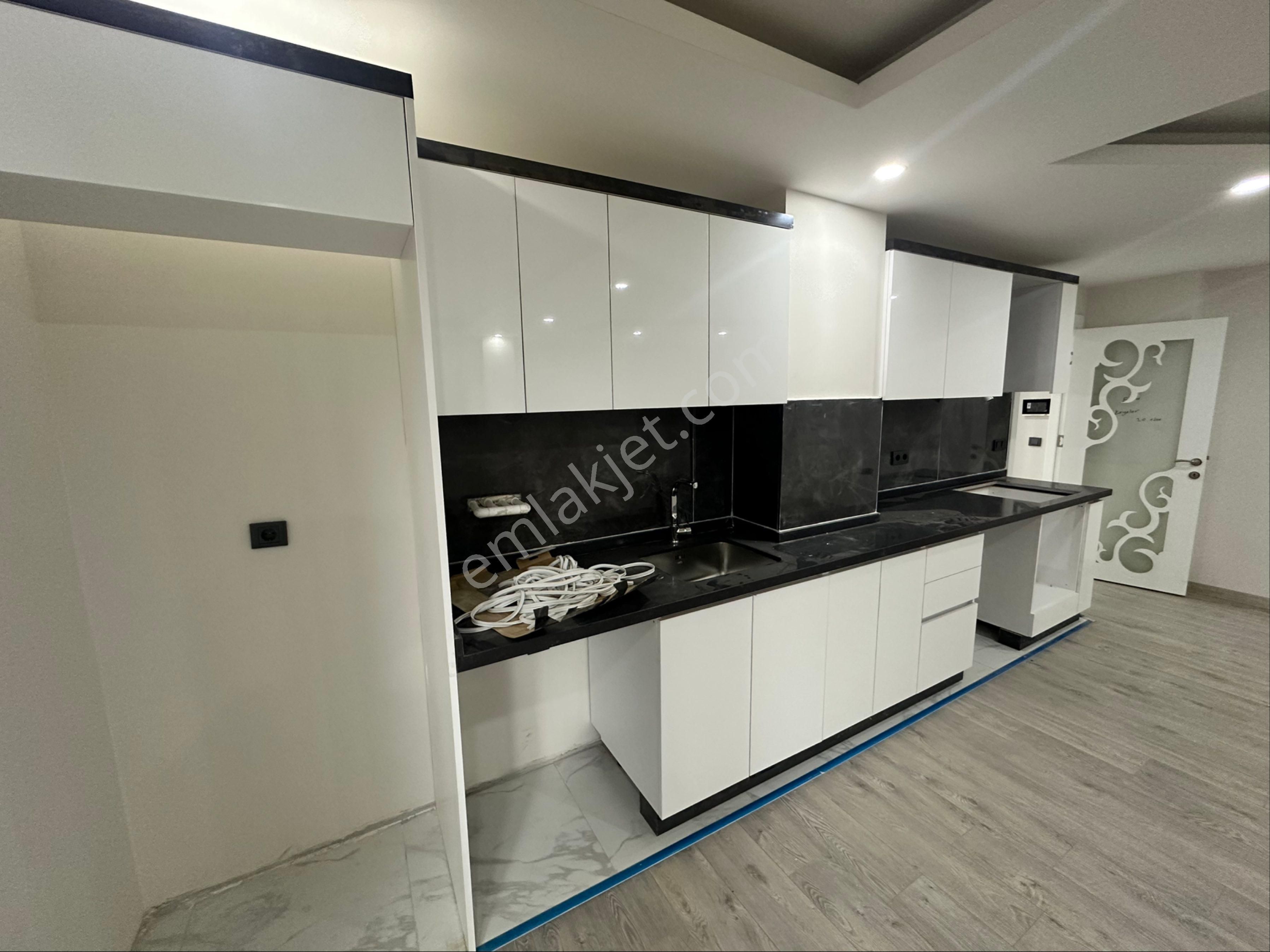 Deniz Mahallesi Sıfır Binada Kapalı Otoparklı Lüks 2+1 Daire - Görsel 3