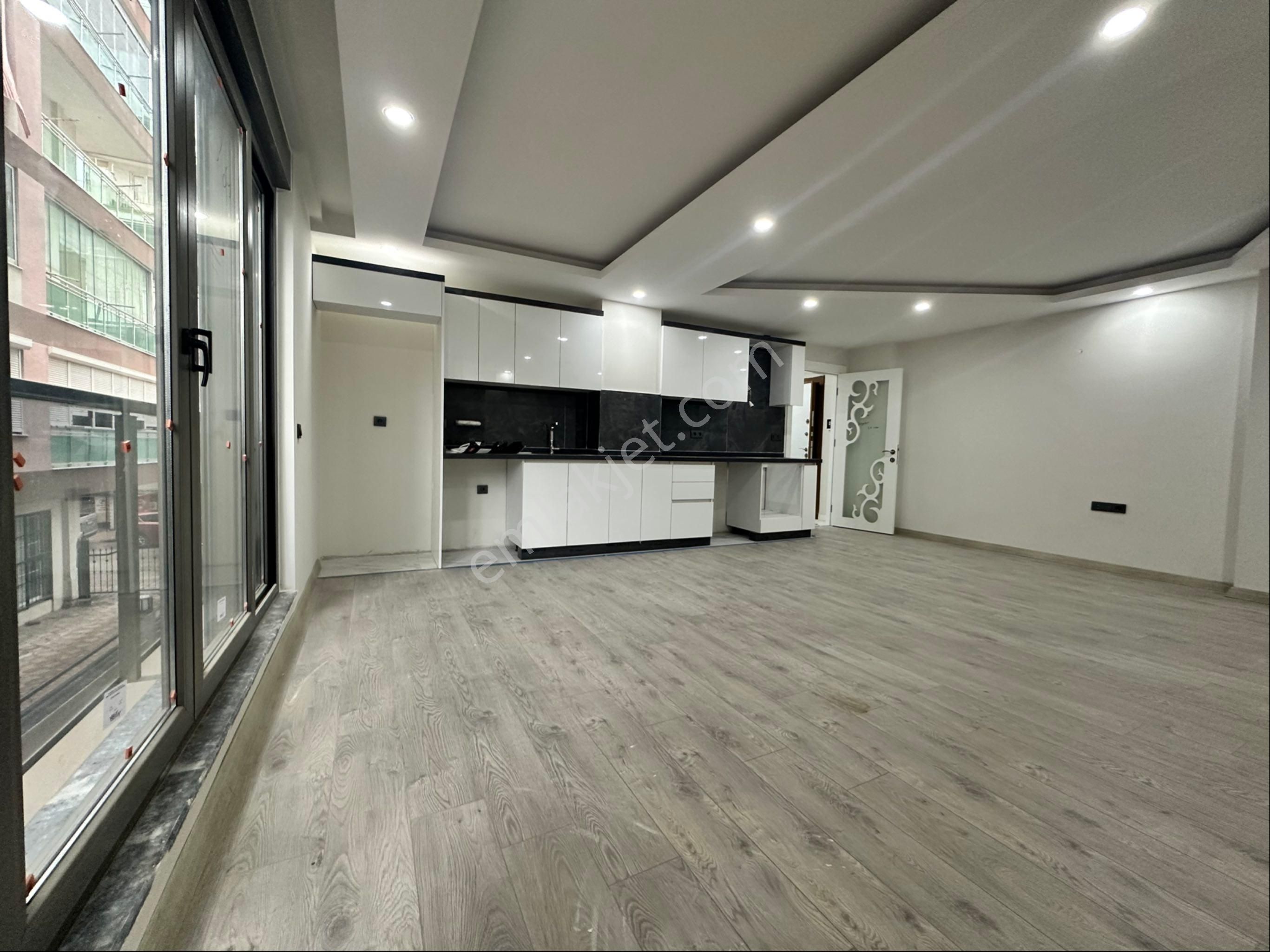 Deniz Mahallesi Sıfır Binada Kapalı Otoparklı Lüks 2+1 Daire - Görsel 2