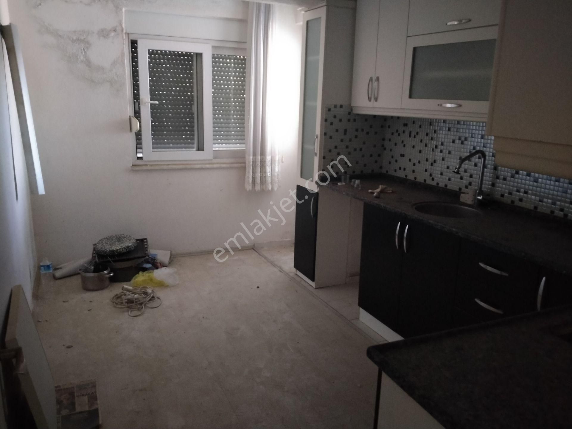 Yasin Emlaktan 2 Katlı Şirinevler Mahallesinde Mustakıl Ev - Görsel 10