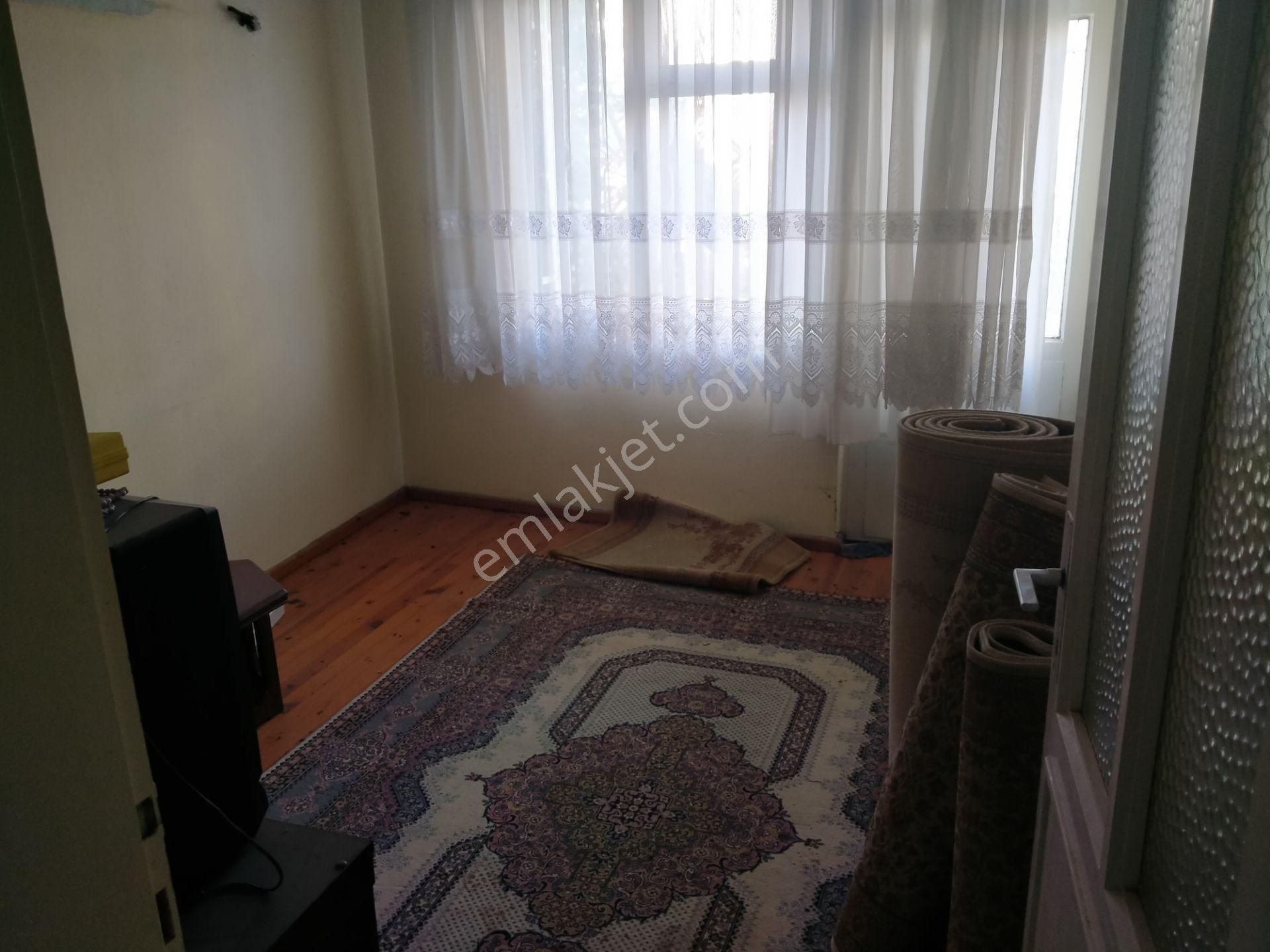 Yasin Emlaktan 2 Katlı Şirinevler Mahallesinde Mustakıl Ev - Görsel 4