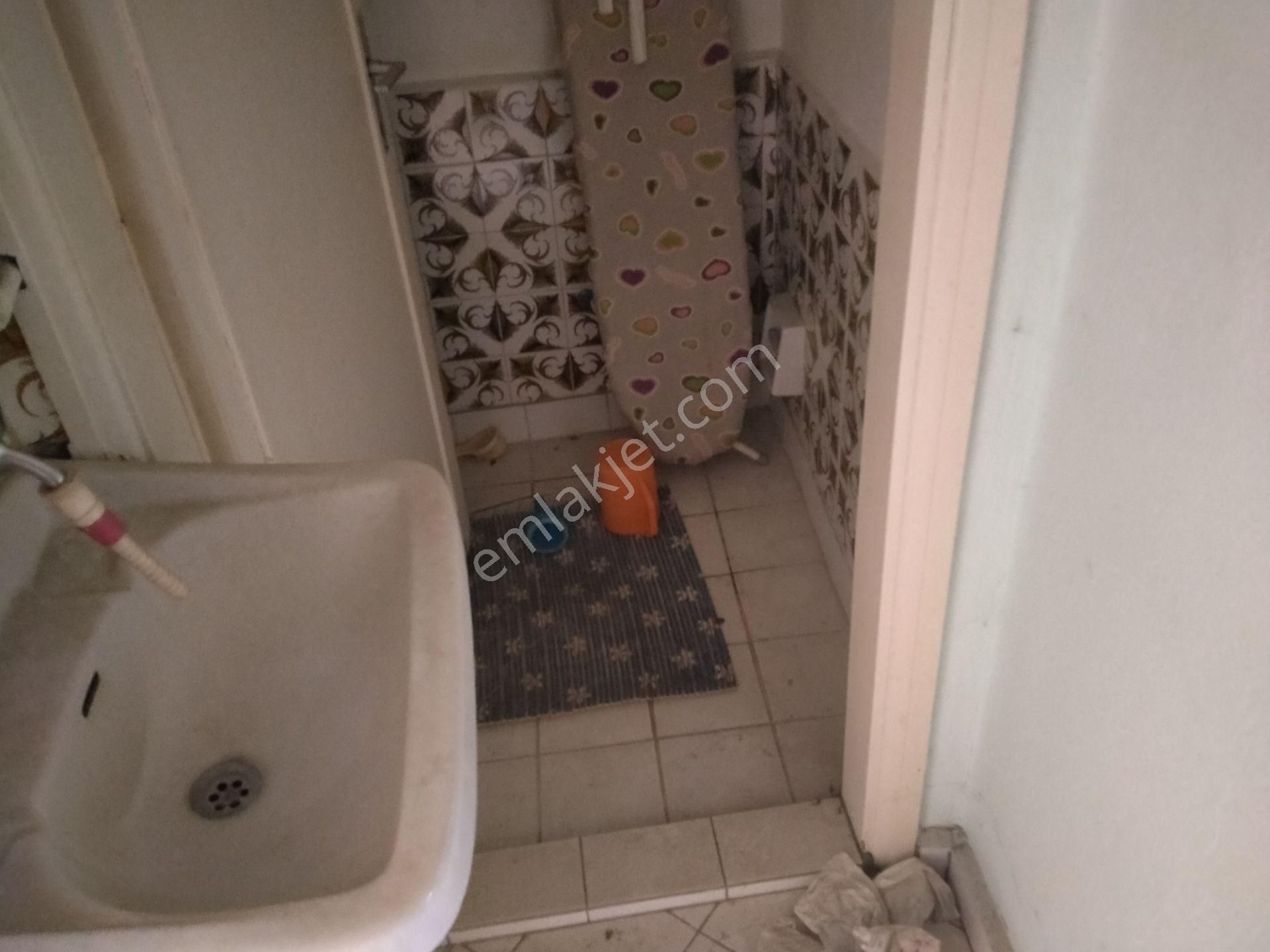 Yasin Emlaktan 2 Katlı Şirinevler Mahallesinde Mustakıl Ev - Görsel 3