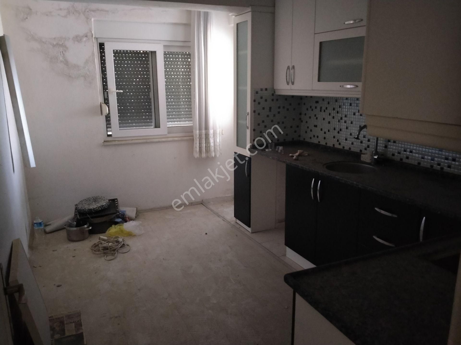 Yasin Emlaktan 2 Katlı Şirinevler Mahallesinde Mustakıl Ev - Görsel 11