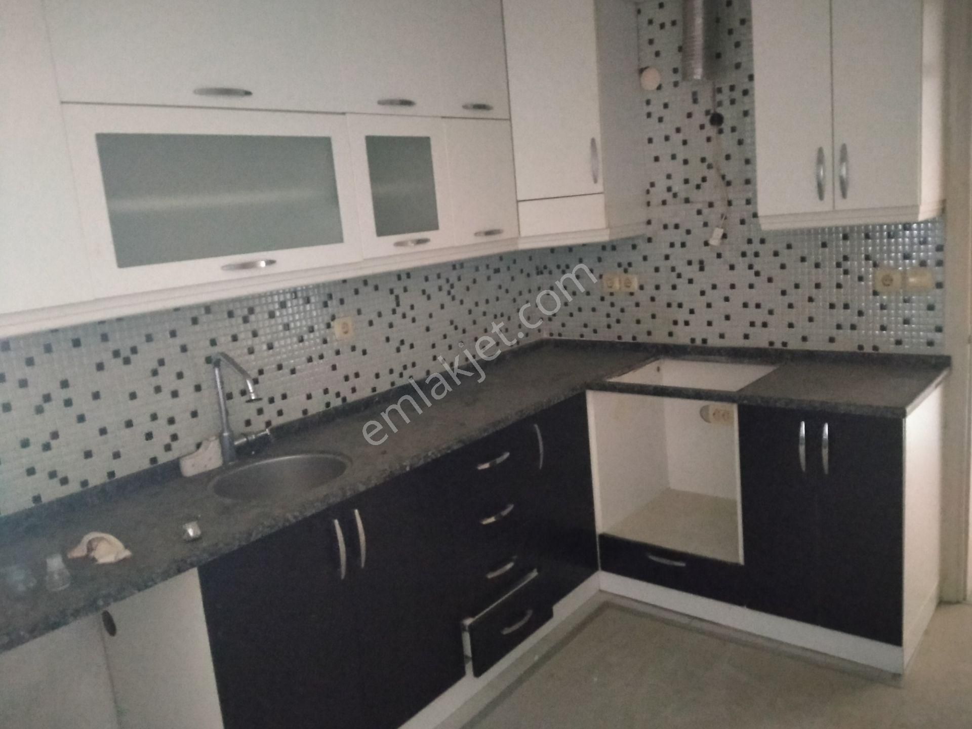 Yasin Emlaktan 2 Katlı Şirinevler Mahallesinde Mustakıl Ev - Görsel 12