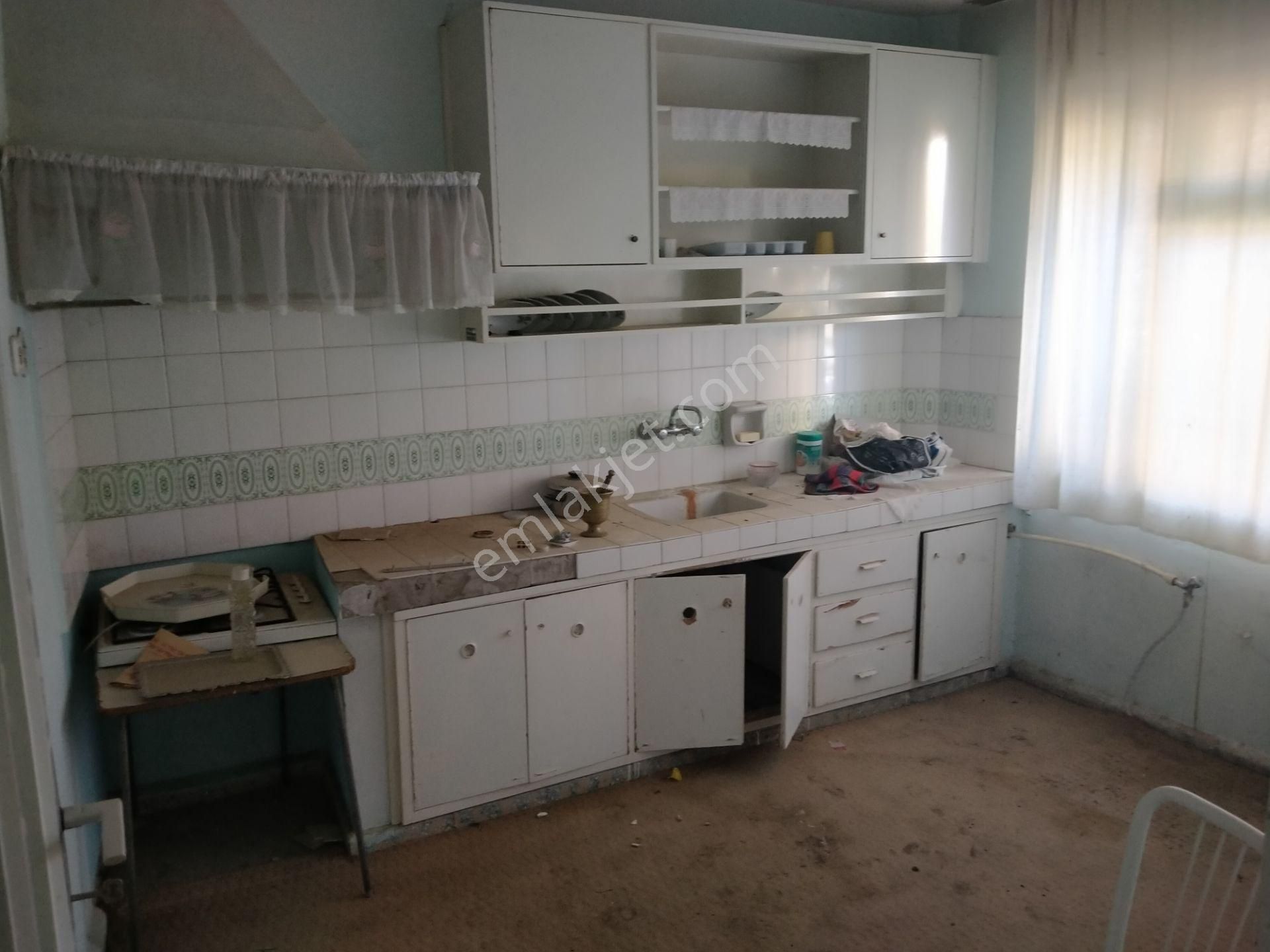 Yasin Emlaktan 2 Katlı Şirinevler Mahallesinde Mustakıl Ev - Görsel 6