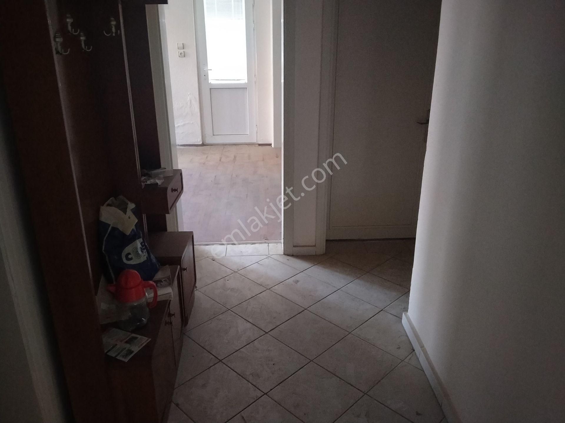 Yasin Emlaktan 2 Katlı Şirinevler Mahallesinde Mustakıl Ev - Görsel 9