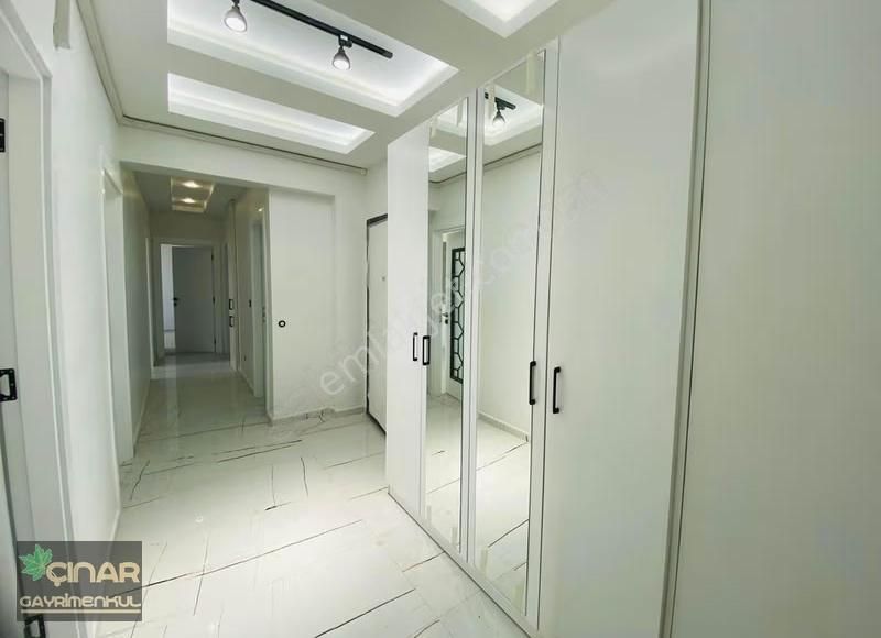 Zümrüt Mahallesinde Geniş Balkonlu, Sıfır Ultra Lüks 3+1 - Görsel 3