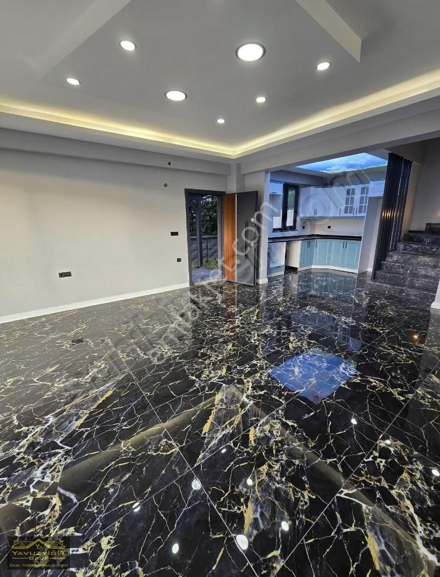 Karasu Havuzlu Muhteşem Villa - Görsel 13