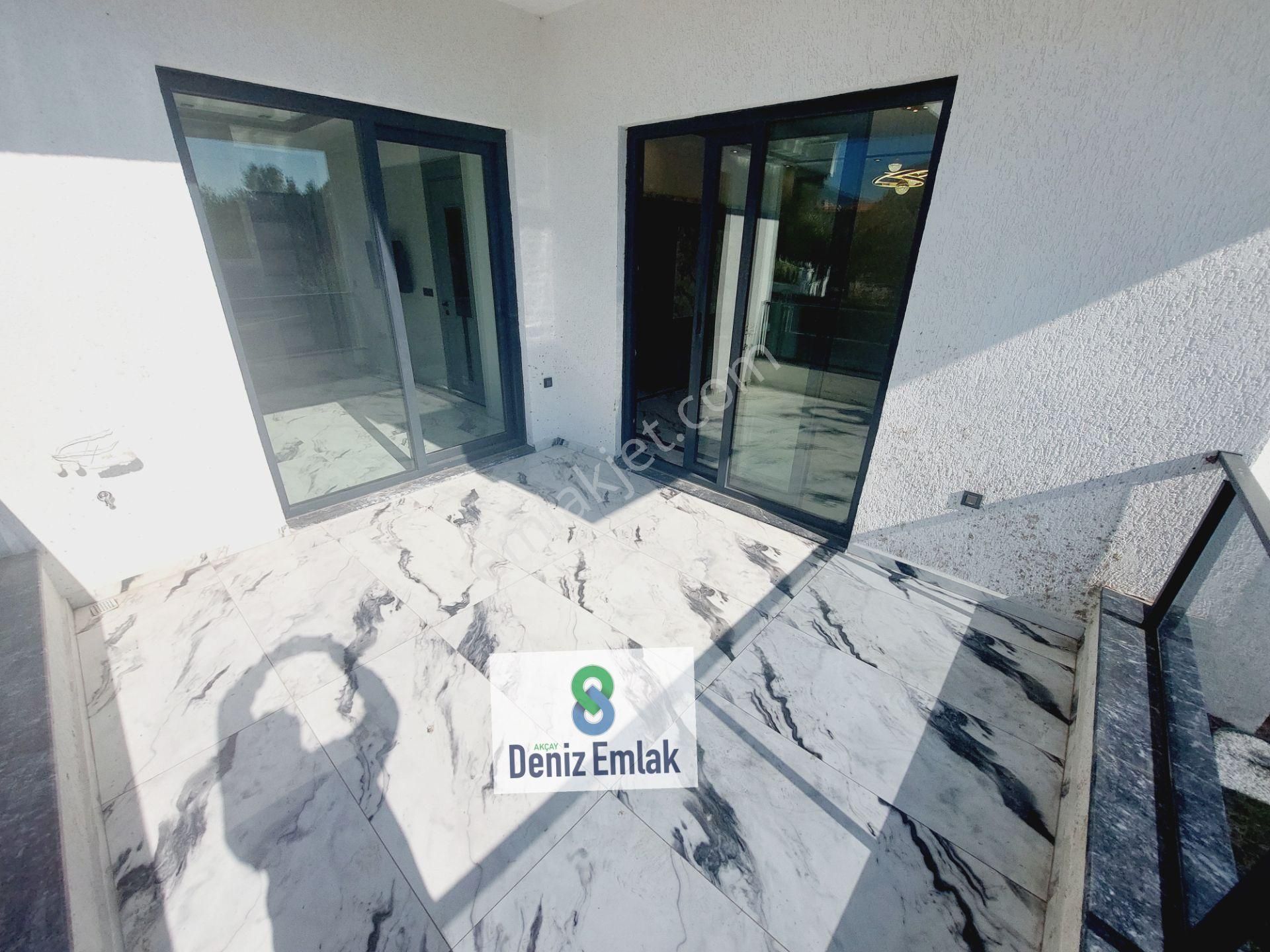 Denizden Akçayda Lüks Yerden Isıtmalı Satılık 5+1 Fourleks Villa. - Görsel 6