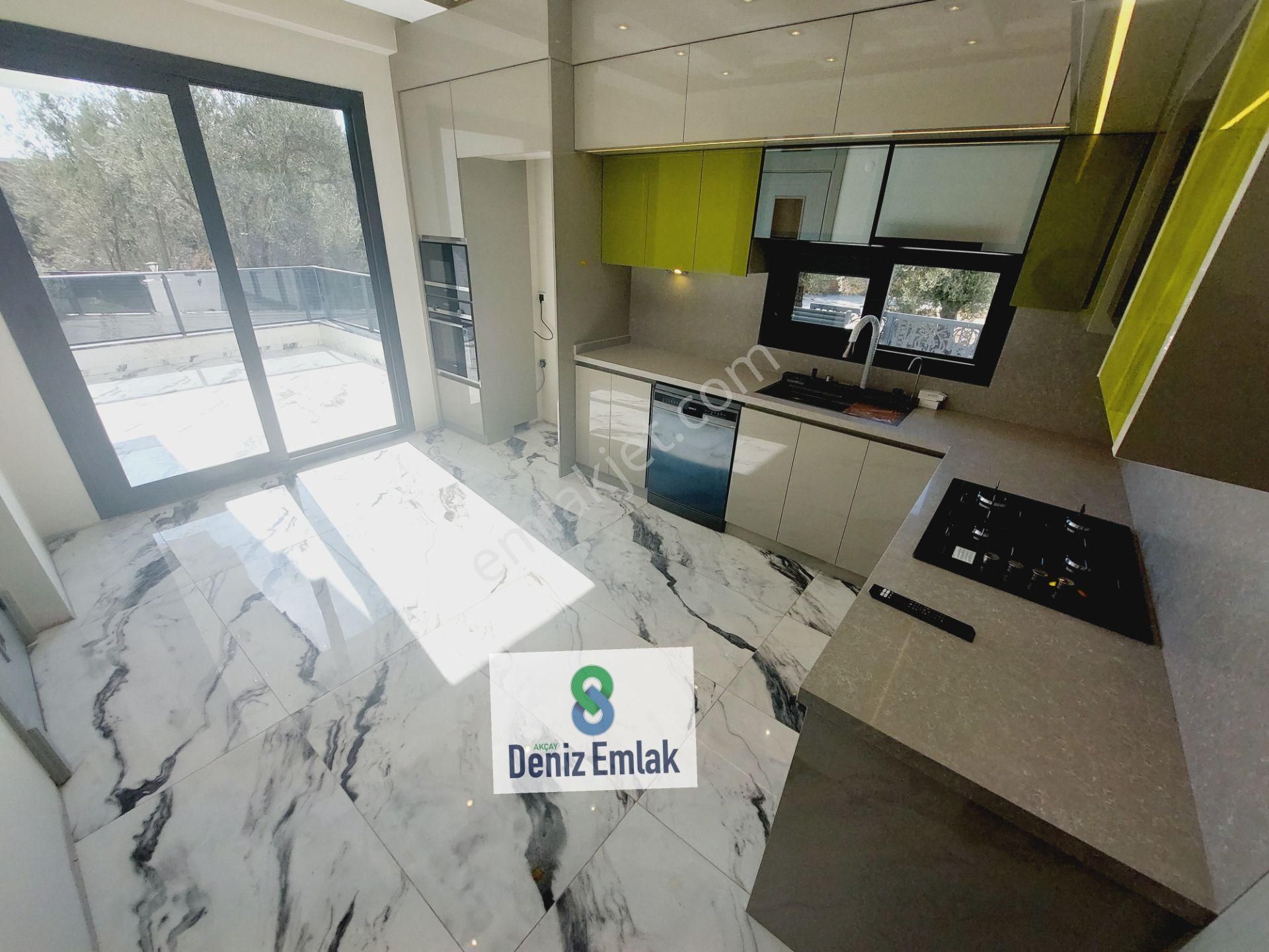 Denizden Akçayda Lüks Yerden Isıtmalı Satılık 5+1 Fourleks Villa. - Görsel 13