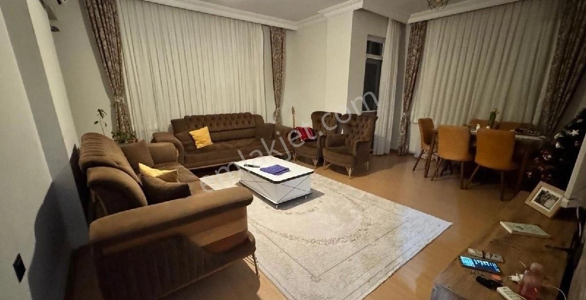 Karşıyaka Mah. Satılık 3+1 Ara Katta