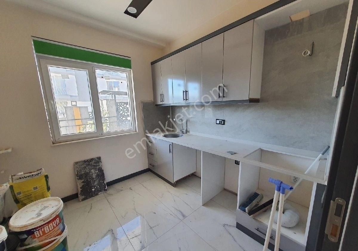 1+1 Geniş Daire Ayrı Mutfak