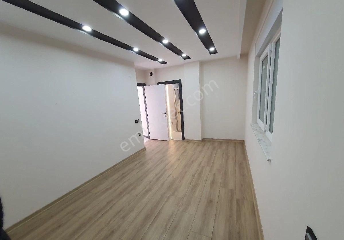 Ebeveyn Banyolu Tramvay Yakını 2+1 100m2 - Görsel 6