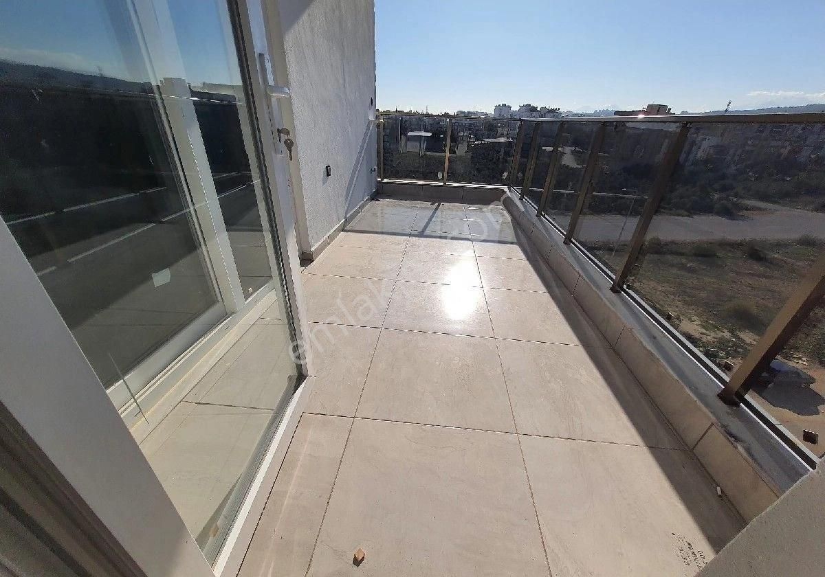 Ebeveyn Banyolu Tramvay Yakını 2+1 100m2 - Görsel 11