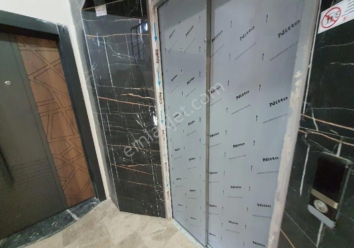 Ebeveyn Banyolu Tramvay Yakını 2+1 100m2