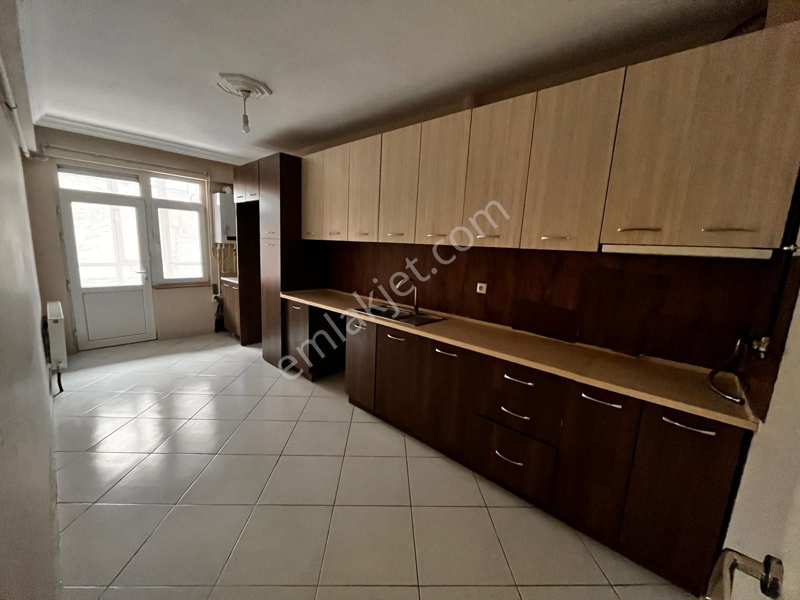 Ali Çetinkaya Cd Yakını Geniş Kullanışlı Kiralık 3+1 Sk-5 - Görsel 3