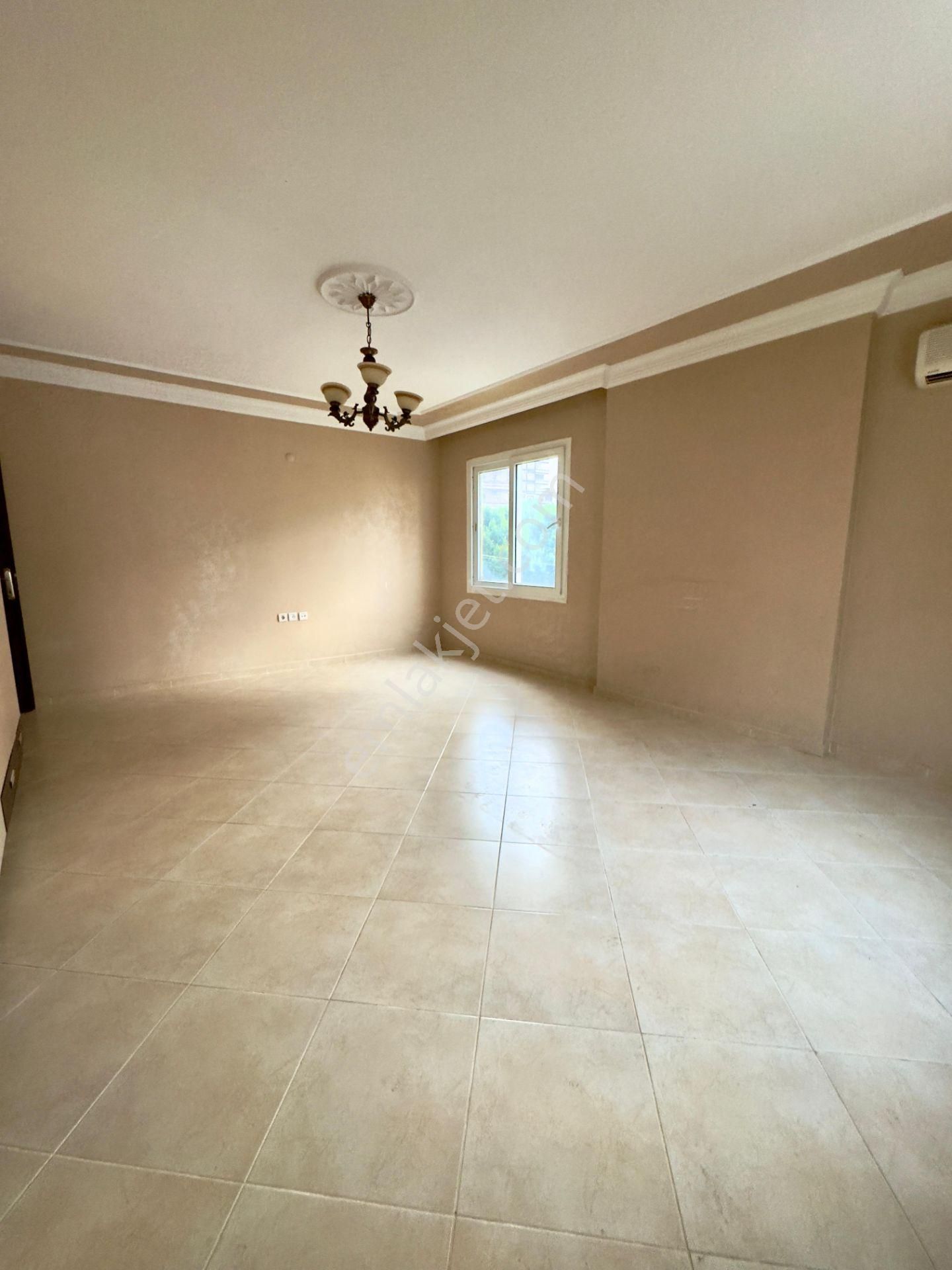 Menderes Mezitlide 330 M² 4 Cephe 3 Balkon Geniş Oturum - Görsel 10