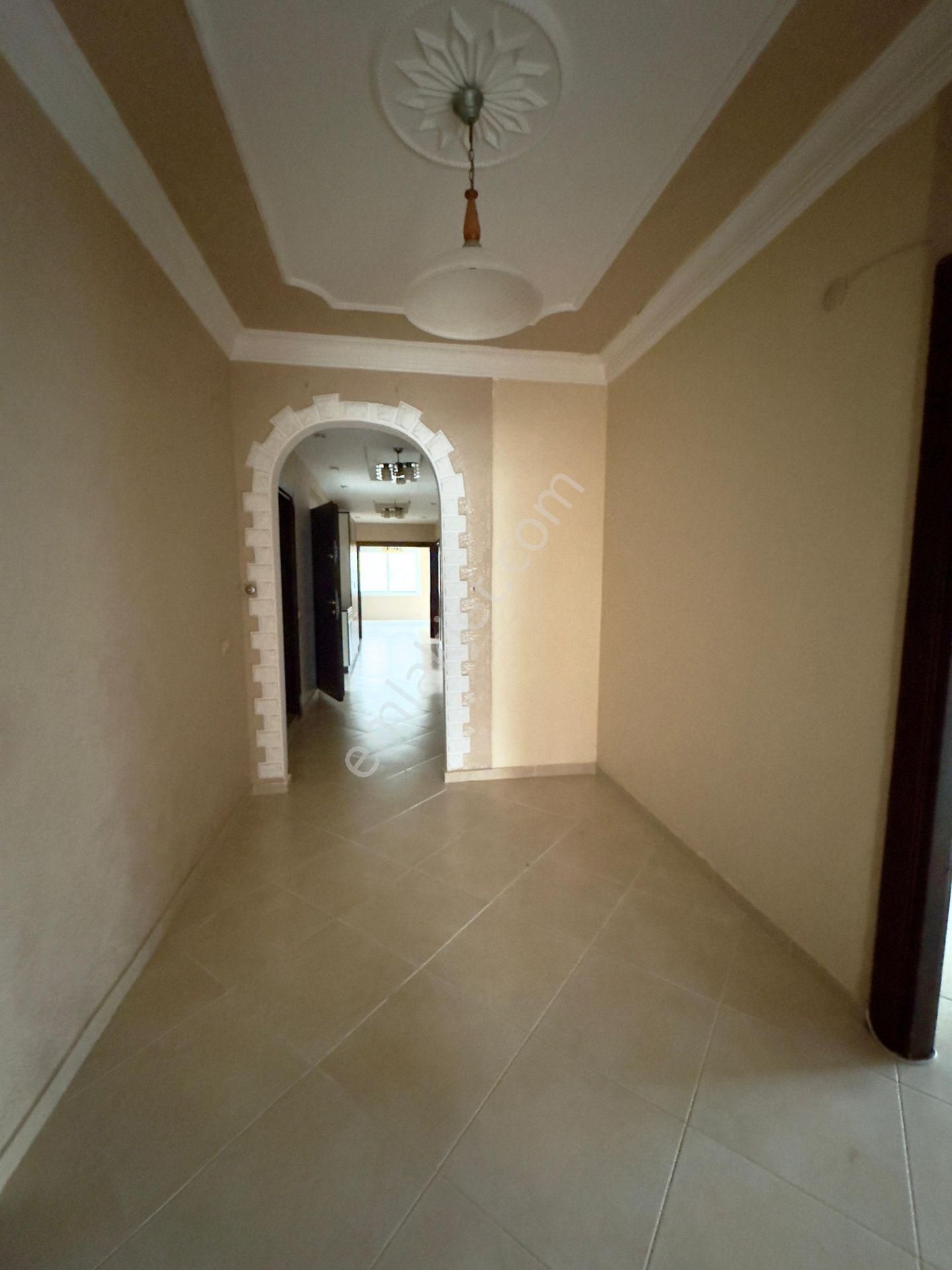 Menderes Mezitlide 330 M² 4 Cephe 3 Balkon Geniş Oturum - Görsel 19