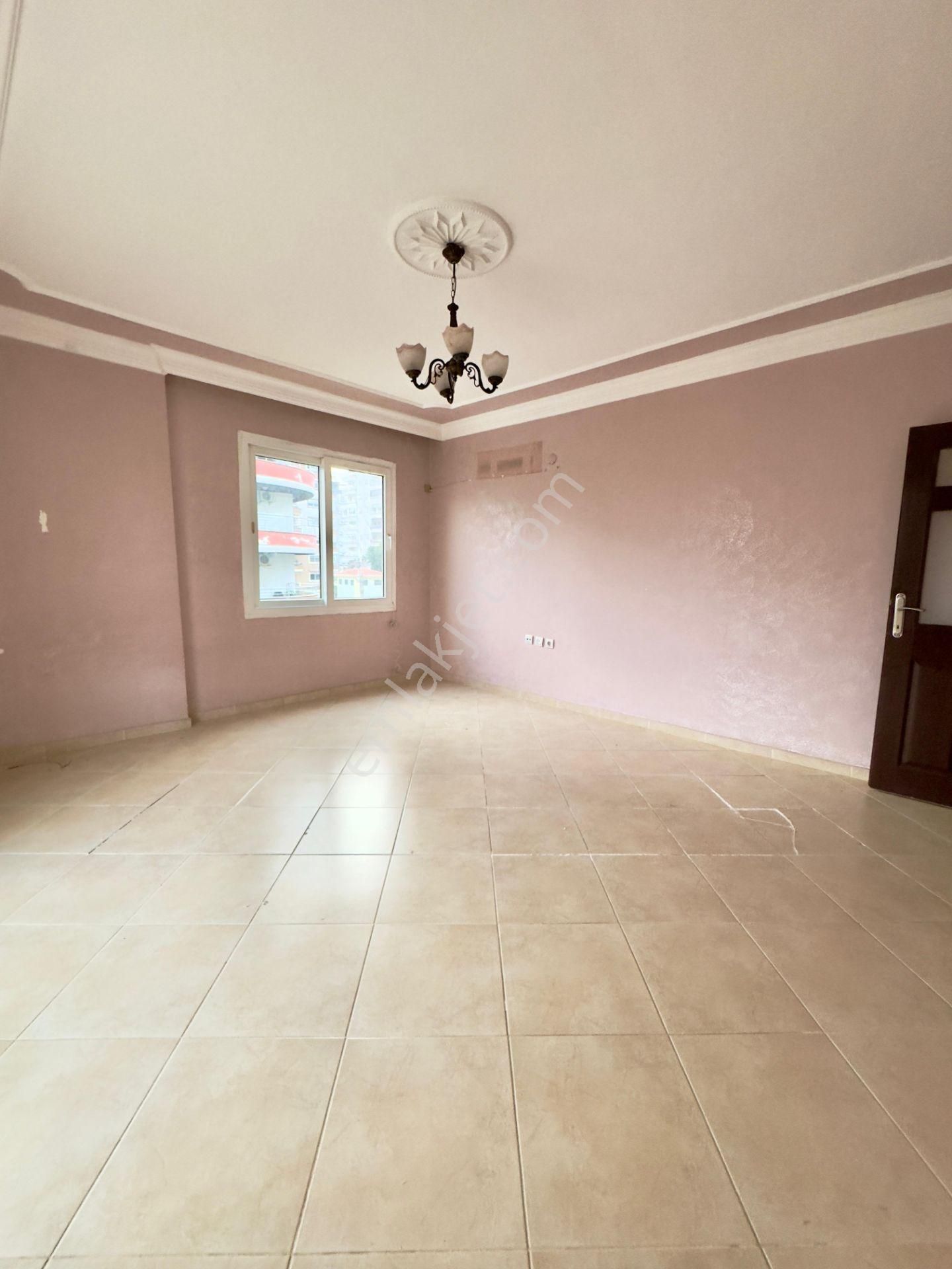 Menderes Mezitlide 330 M² 4 Cephe 3 Balkon Geniş Oturum - Görsel 11