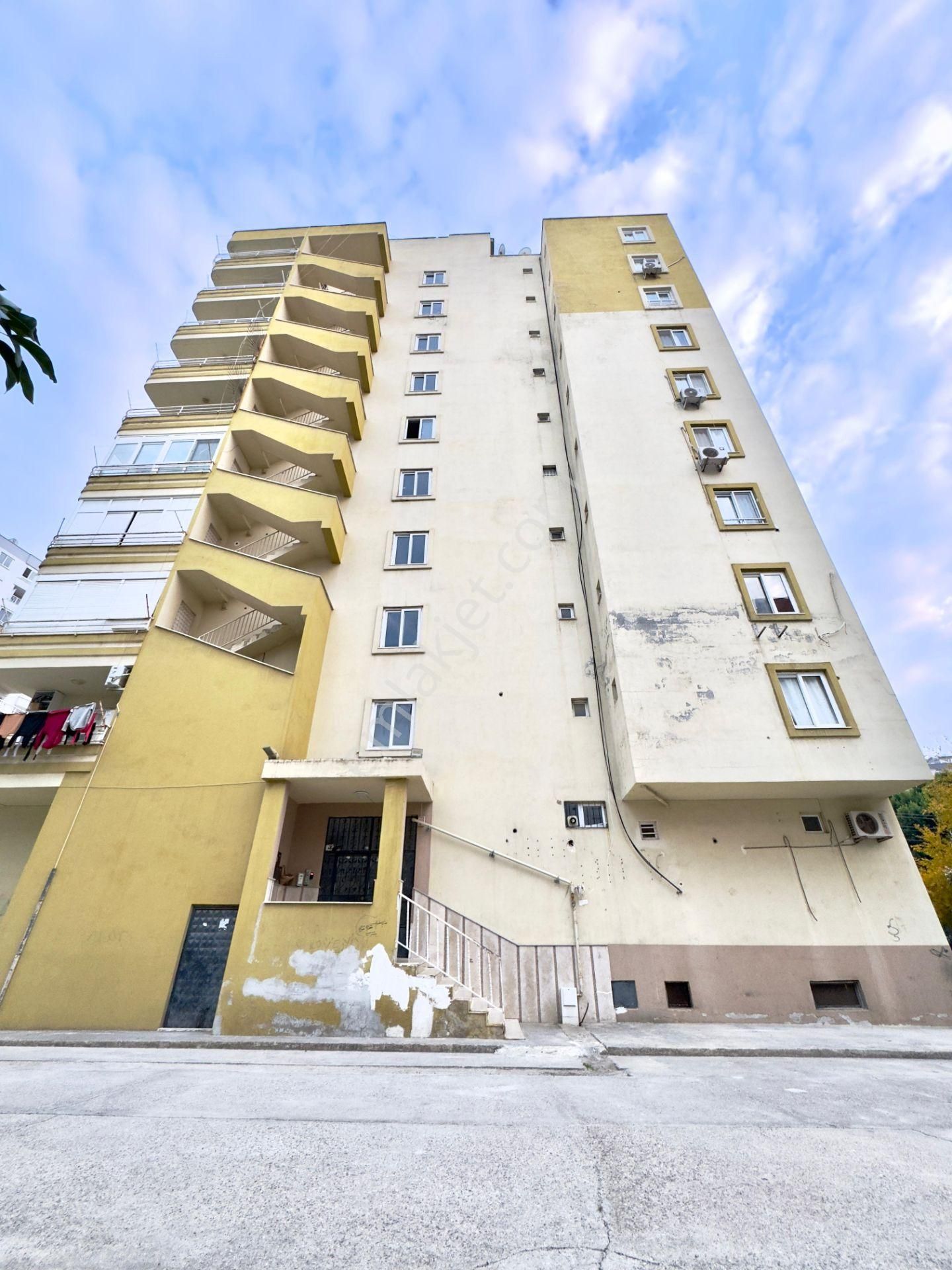 Menderes Mezitlide 330 M² 4 Cephe 3 Balkon Geniş Oturum - Görsel 32