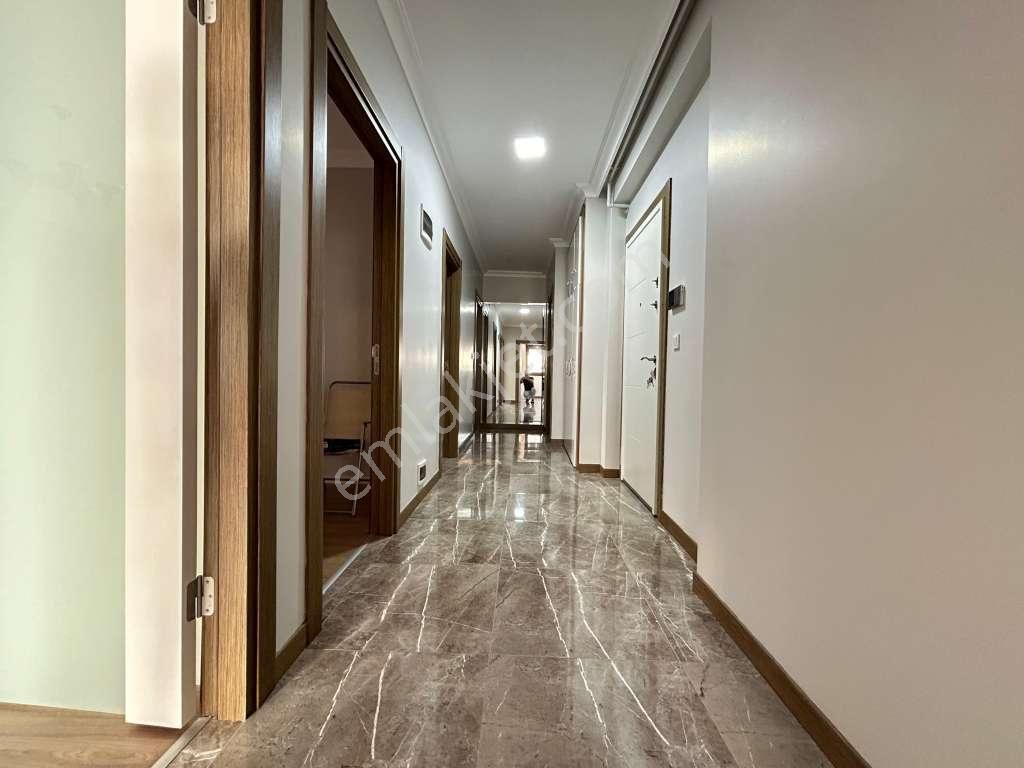 İdealtepe'de Muazzam Konumda Arakat Ön Cephe 3+1 Daire - Görsel 33