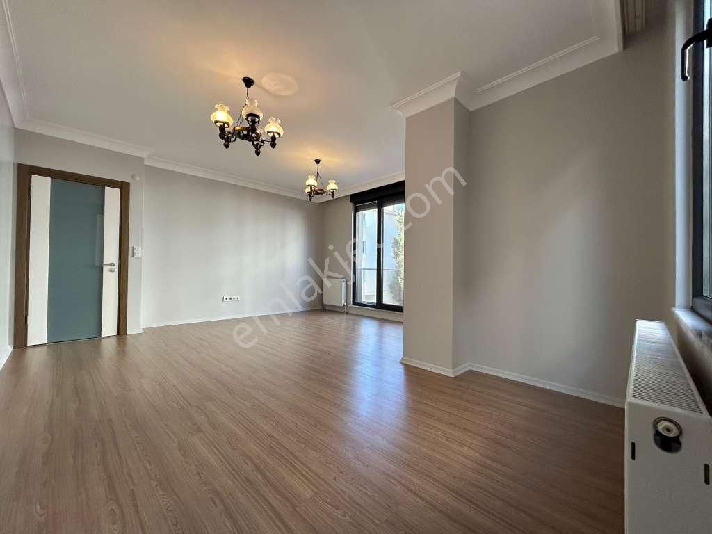 İdealtepe'de Muazzam Konumda Arakat Ön Cephe 3+1 Daire - Görsel 4