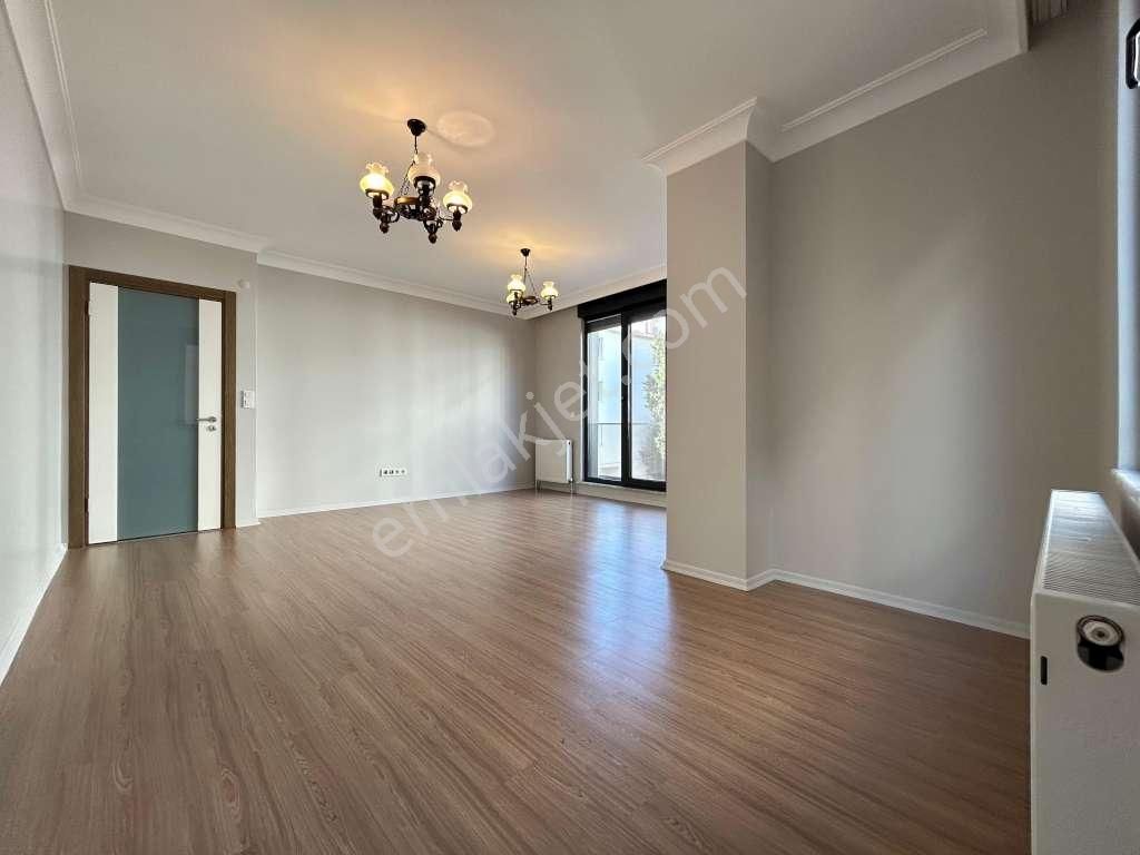 İdealtepe'de Muazzam Konumda Arakat Ön Cephe 3+1 Daire - Görsel 2