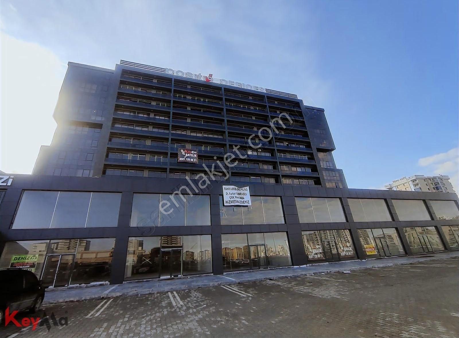 Prestijli Plazada Teraslı Ofis | 100+100 M² | En Değerli Konum - Görsel 3