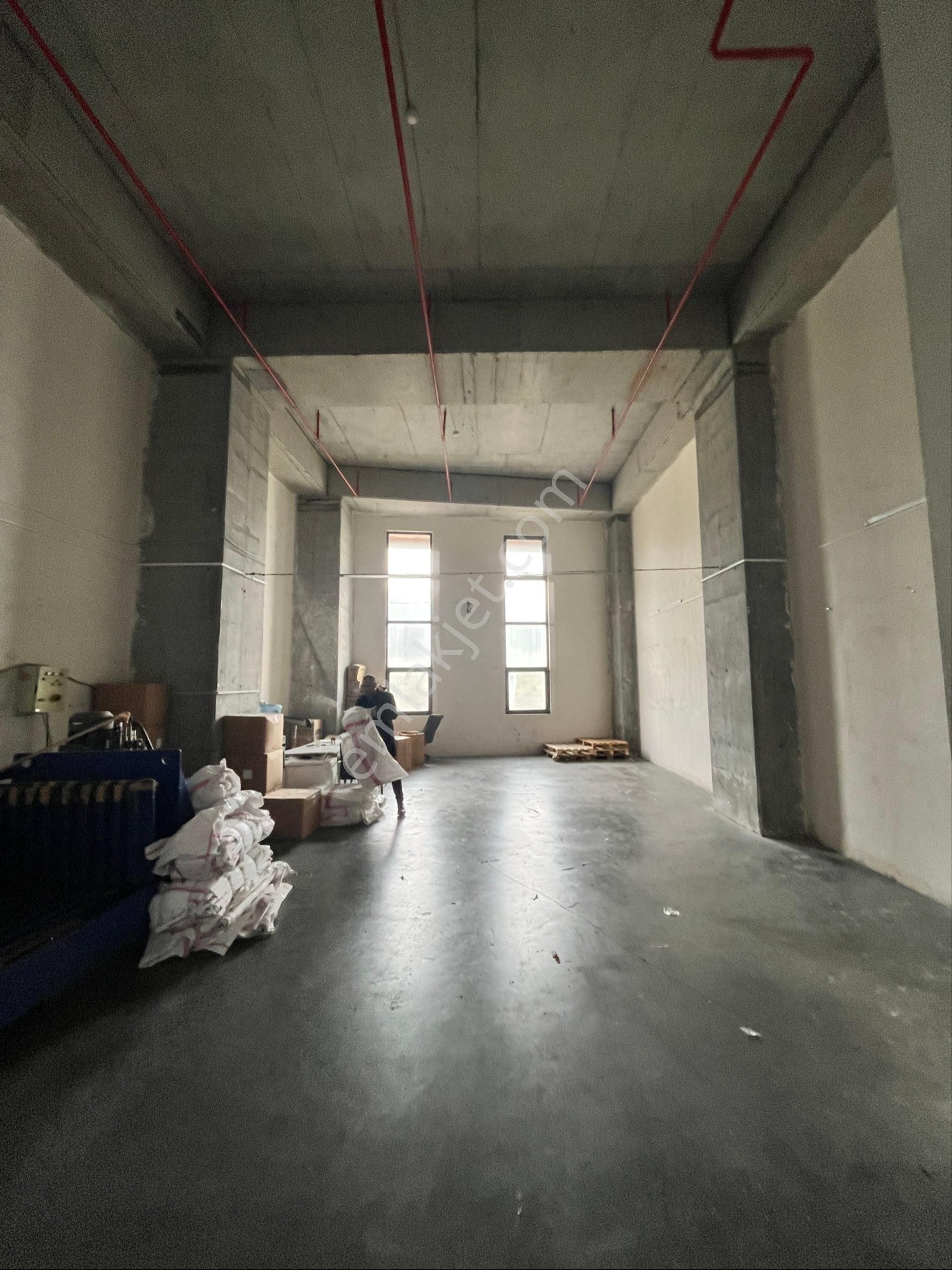 İkitelli Organizede 120 M2 Depo İmalathane İşyeri - Görsel 6