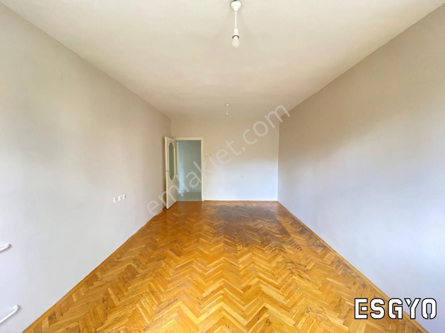 Esgyo'dan K. Toprak Mh Güçlü Sitesi 3+1 Ara Kat Kiralık Daire - Görsel 9