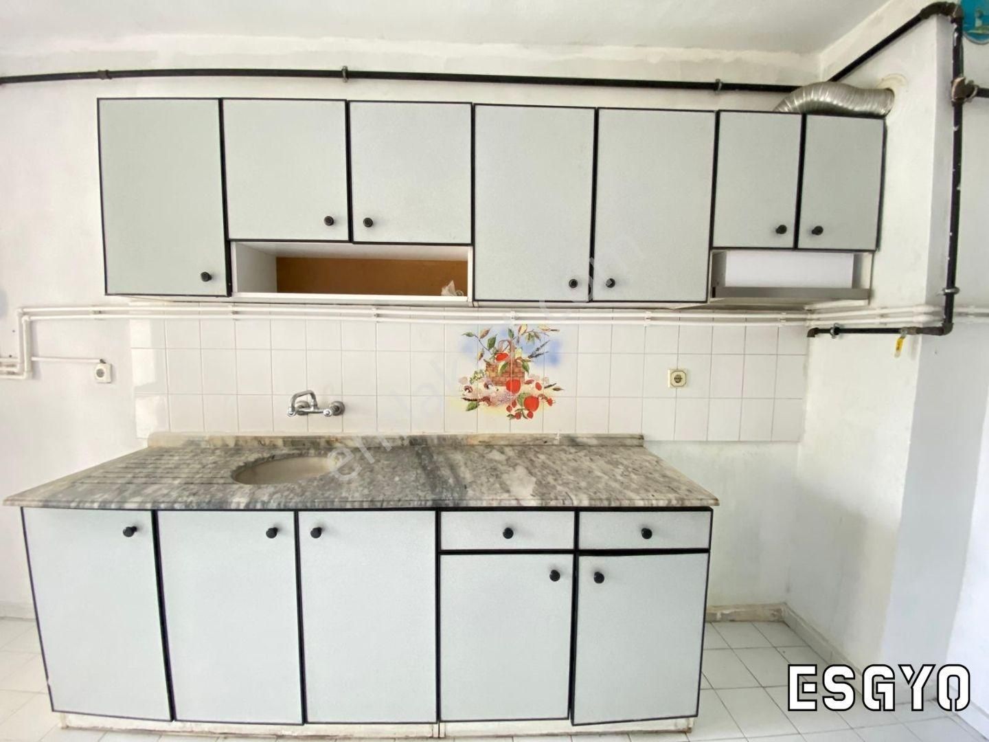 Esgyo'dan K. Toprak Mh Güçlü Sitesi 3+1 Ara Kat Kiralık Daire - Görsel 13