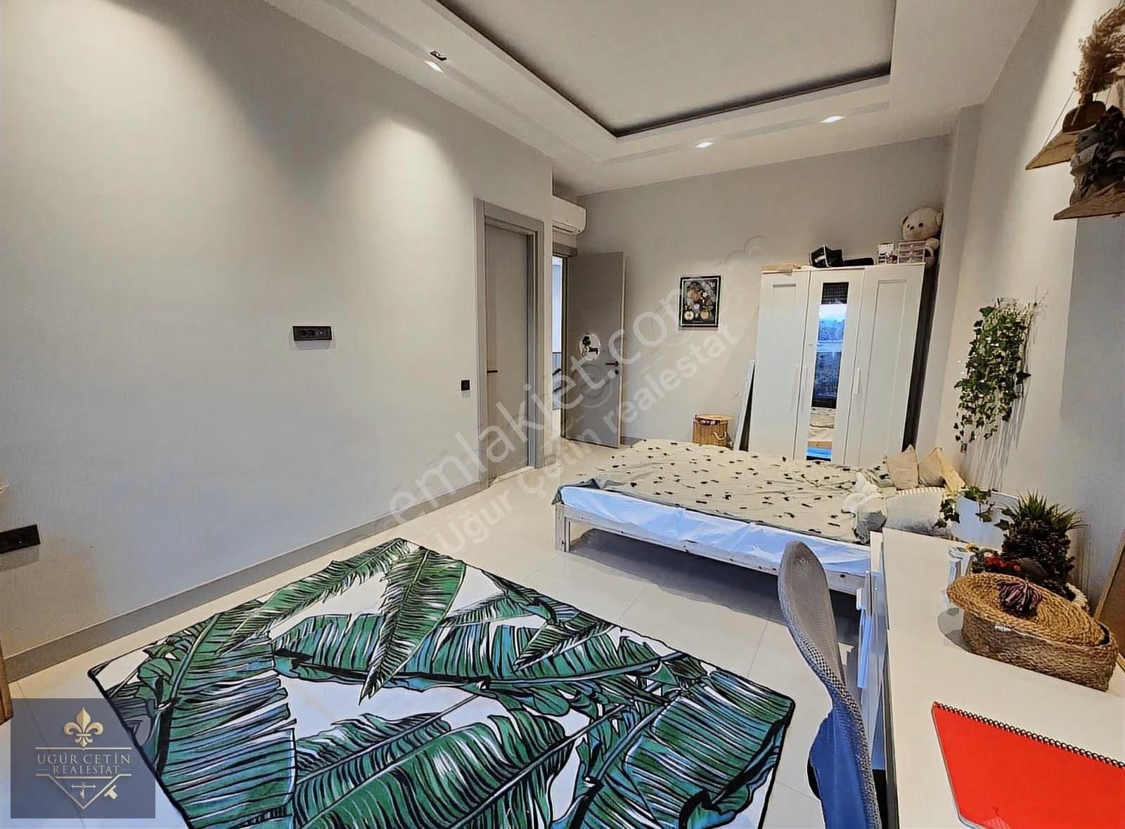 Müstakil Havuzlu Ve Bahçeli 6+1 Villa - Görsel 12