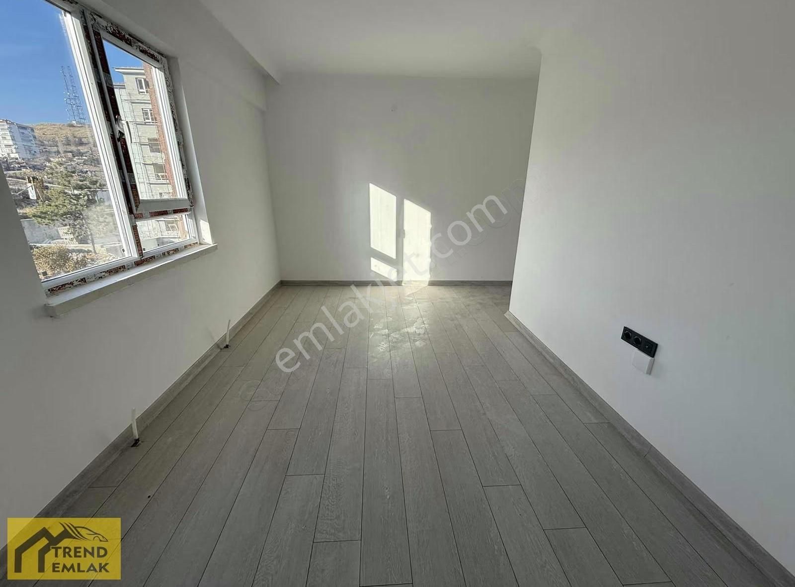 Trend'den Ebeveyn+teras Güney Cephe 3.kat Ön Cephe Sıfır 135m2** - Görsel 30