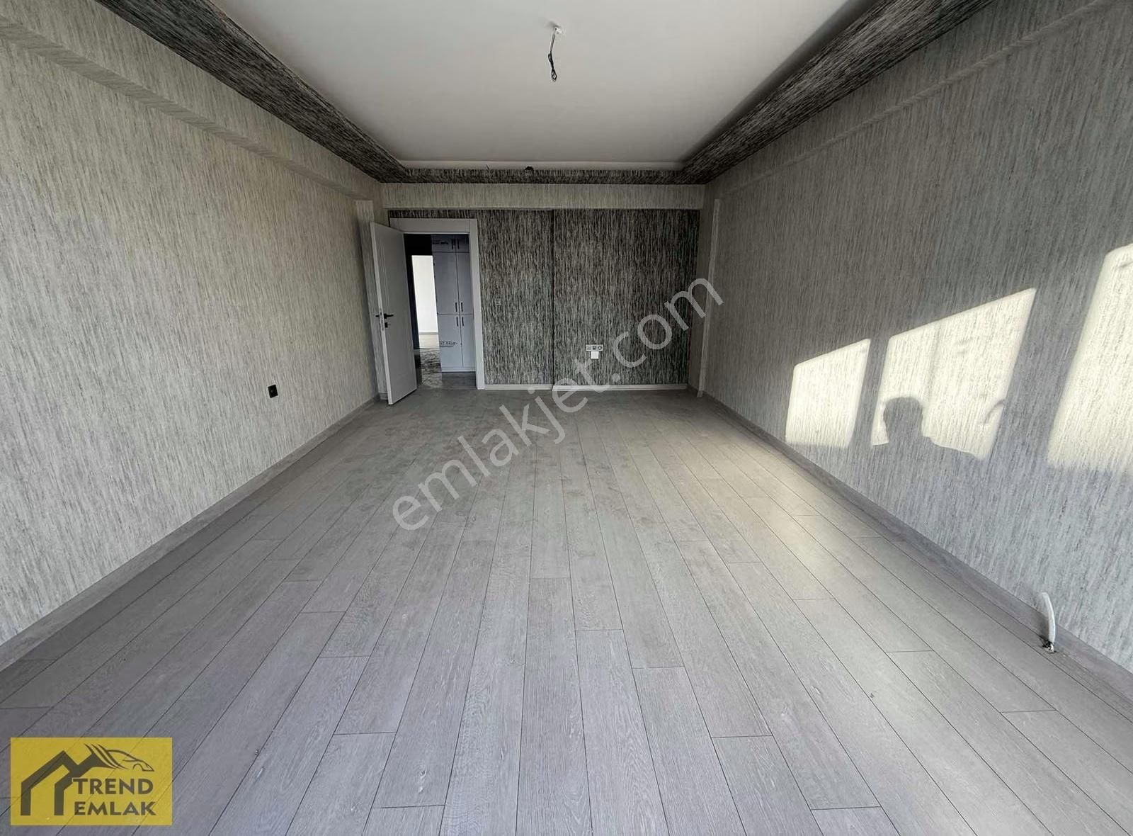 Trend'den Ebeveyn+teras Güney Cephe 3.kat Ön Cephe Sıfır 135m2** - Görsel 23