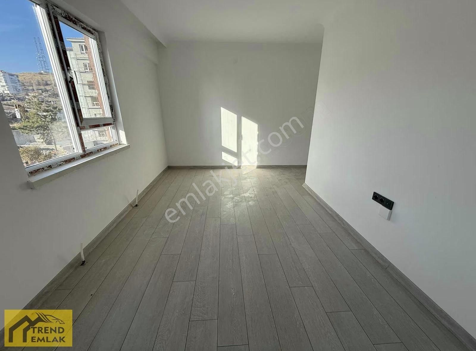 Trend'den Ebeveyn+teras Güney Cephe 3.kat Ön Cephe Sıfır 135m2** - Görsel 22