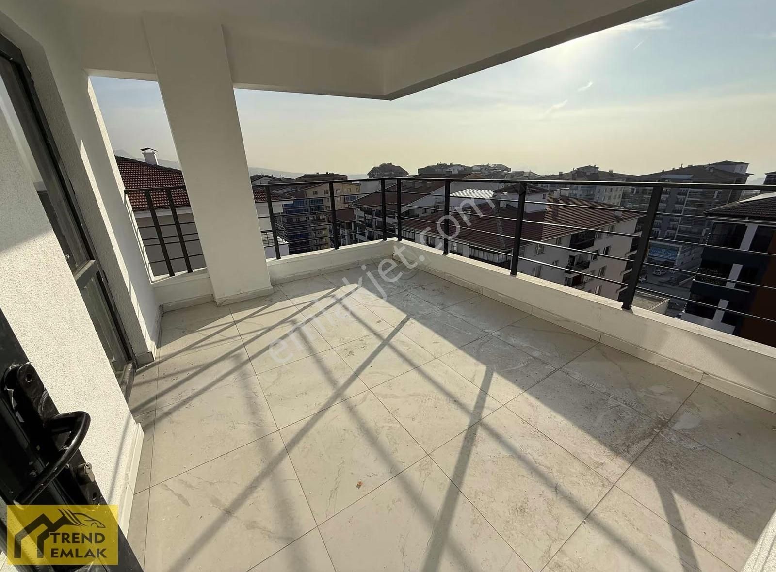 Trend'den Migros Karşısı 4.kat Güney Cephe Ebeveyn+giyinme 140m2 - Görsel 28