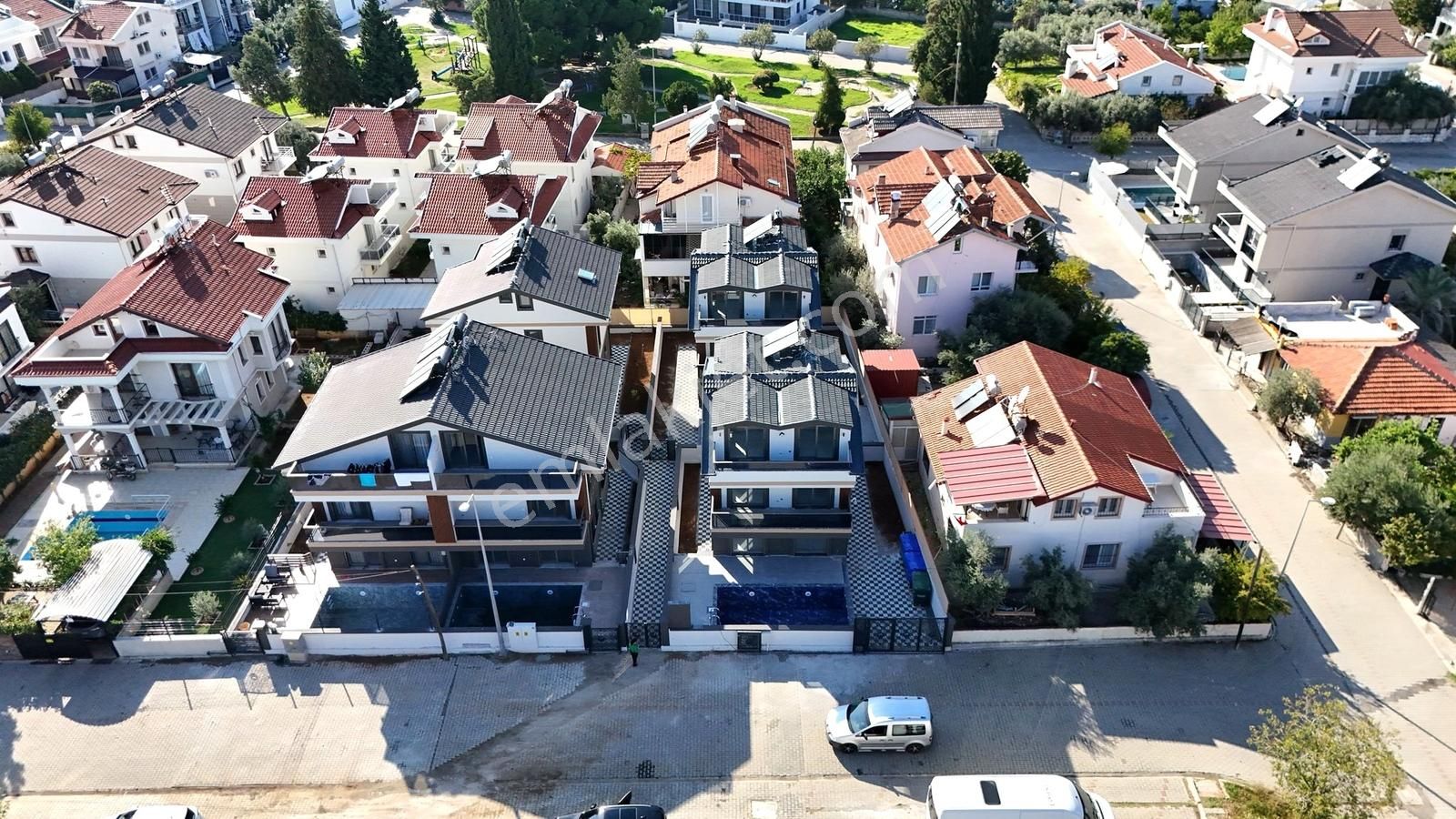 İza Yatırım Emlaktan Satılık Fırsat Müstakil Havuzlu Villa