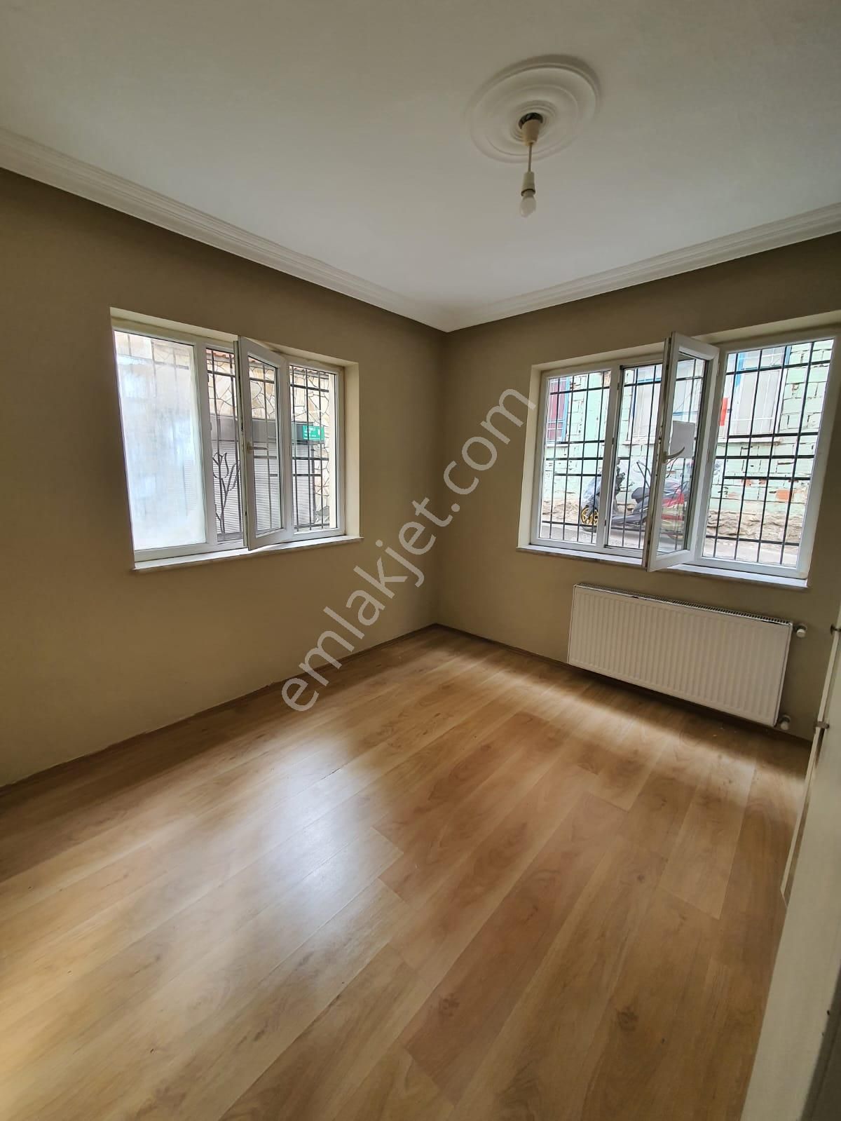 Baruthane Mahallesinde 2+1 Bakımlı Satılık Daire - Görsel 2