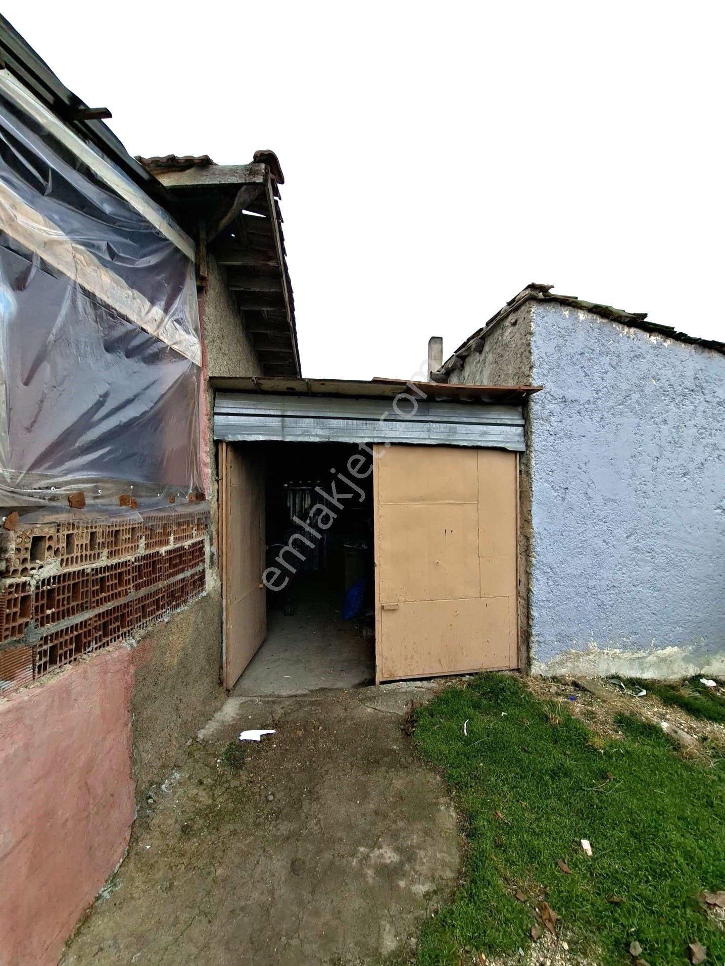 Recep Ümit'ten Fevziçakmak Mahallesinde Satılık 301 M2 Geniş Ferah Bahçeli Müstakil Yer Evi. - Görsel 32