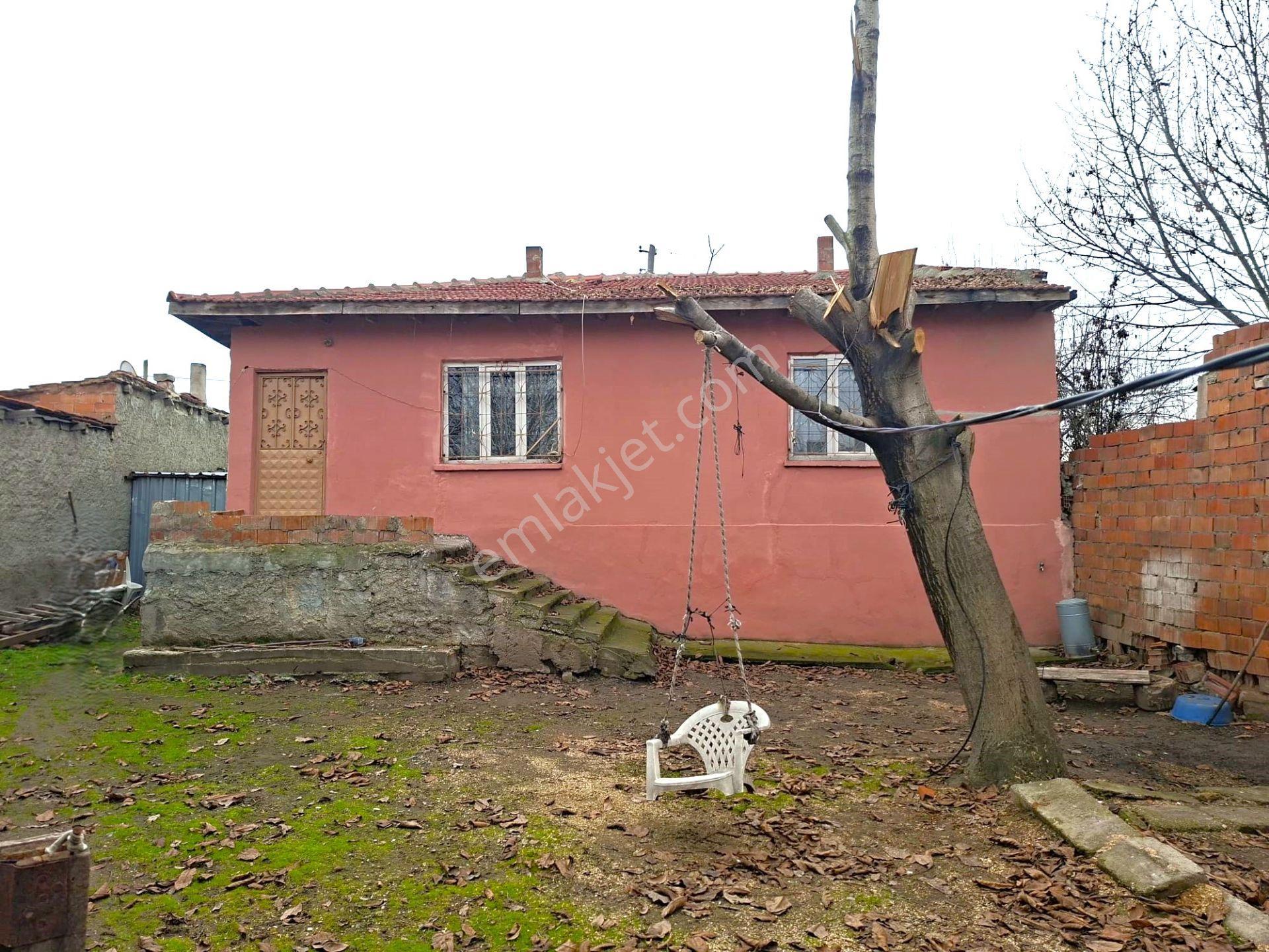 Recep Ümit'ten Fevziçakmak Mahallesinde Satılık 301 M2 Geniş Ferah Bahçeli Müstakil Yer Evi. - Görsel 26