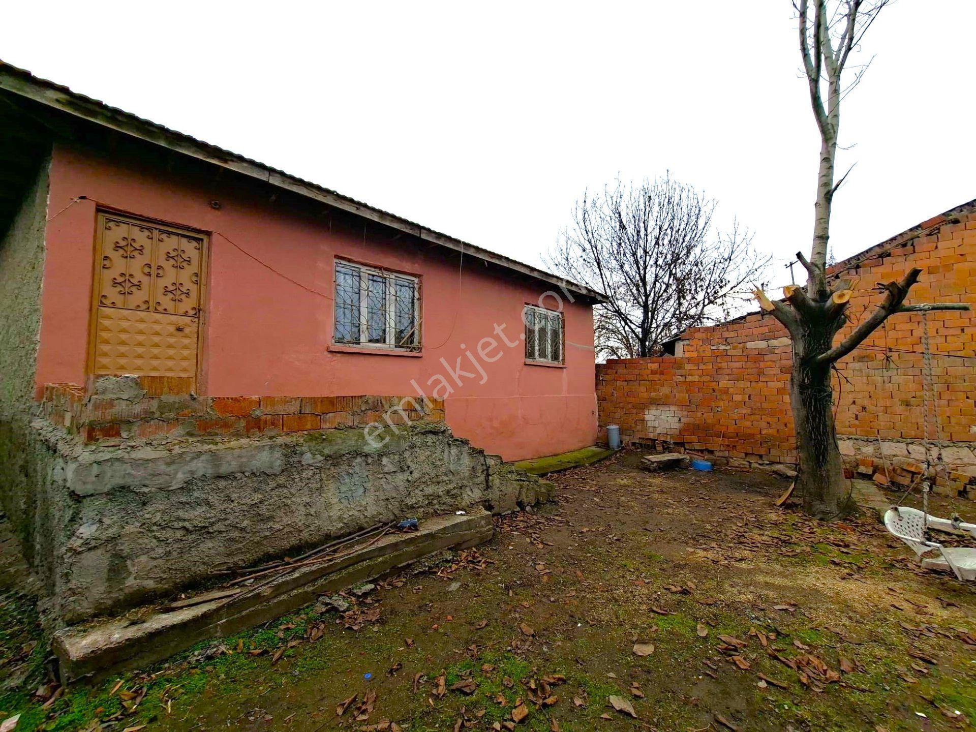 Recep Ümit'ten Fevziçakmak Mahallesinde Satılık 301 M2 Geniş Ferah Bahçeli Müstakil Yer Evi. - Görsel 28