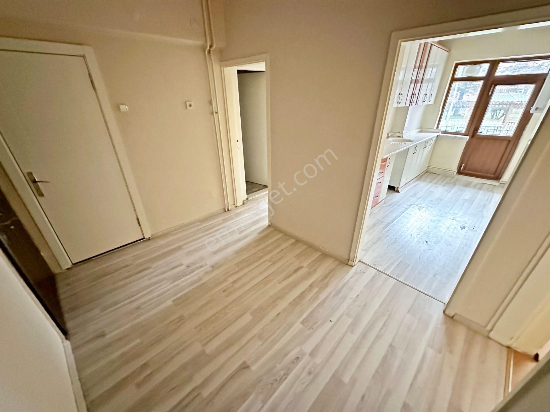 Etlik Merkez'de Park Manzaralı Yüksek Giriş 1.kat Konumunda 3+1 Altında Tam Daire Var Çift Balkon - Görsel 33