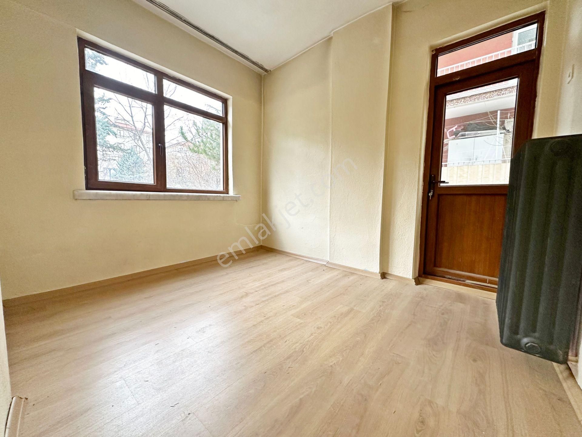 Etlik Merkez'de Park Manzaralı Yüksek Giriş 1.kat Konumunda 3+1 Altında Tam Daire Var Çift Balkon - Görsel 11