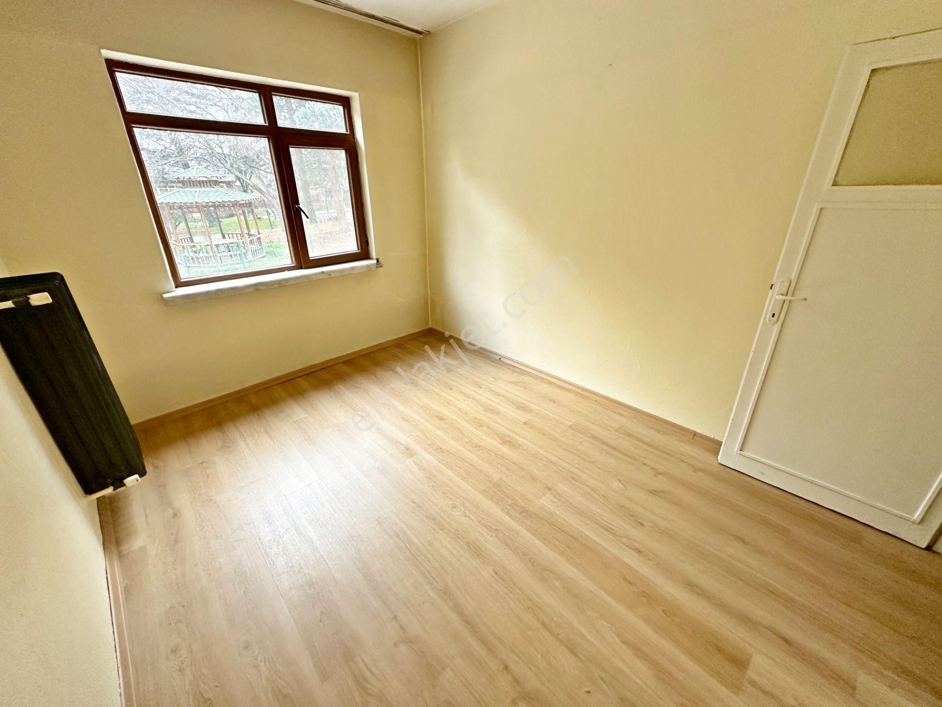 Etlik Merkez'de Park Manzaralı Yüksek Giriş 1.kat Konumunda 3+1 Altında Tam Daire Var Çift Balkon - Görsel 28