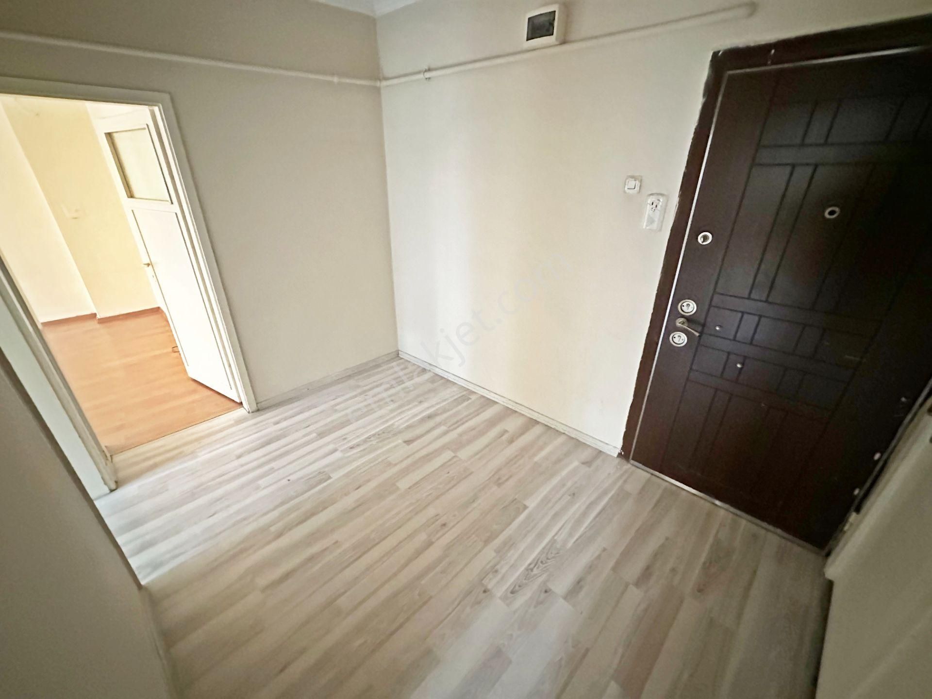 Etlik Merkez'de Park Manzaralı Yüksek Giriş 1.kat Konumunda 3+1 Altında Tam Daire Var Çift Balkon - Görsel 34