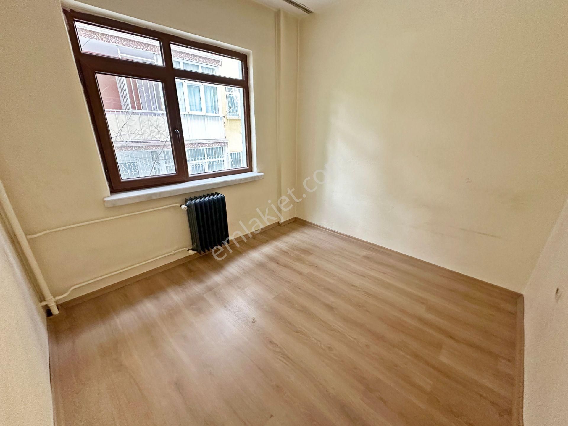 Etlik Merkez'de Park Manzaralı Yüksek Giriş 1.kat Konumunda 3+1 Altında Tam Daire Var Çift Balkon - Görsel 8