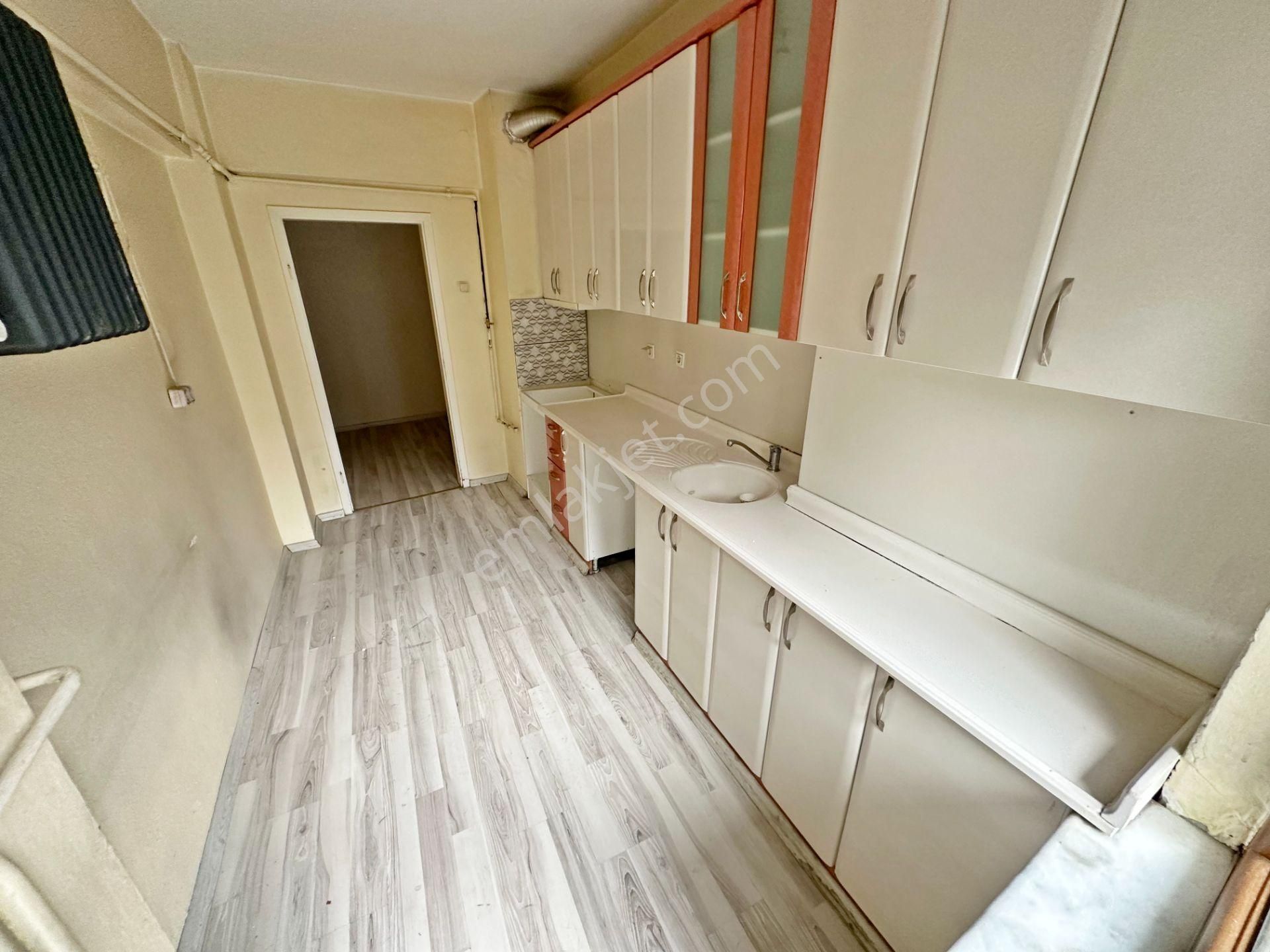 Etlik Merkez'de Park Manzaralı Yüksek Giriş 1.kat Konumunda 3+1 Altında Tam Daire Var Çift Balkon - Görsel 22