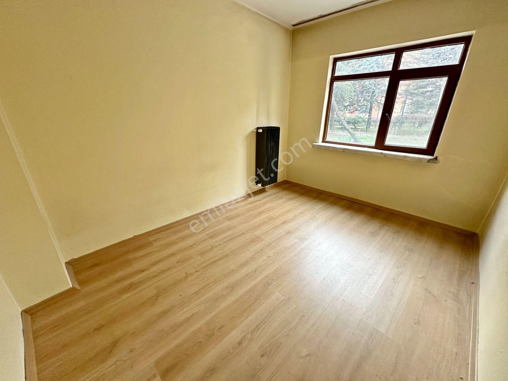 Etlik Merkez'de Park Manzaralı Yüksek Giriş 1.kat Konumunda 3+1 Altında Tam Daire Var Çift Balkon - Görsel 26